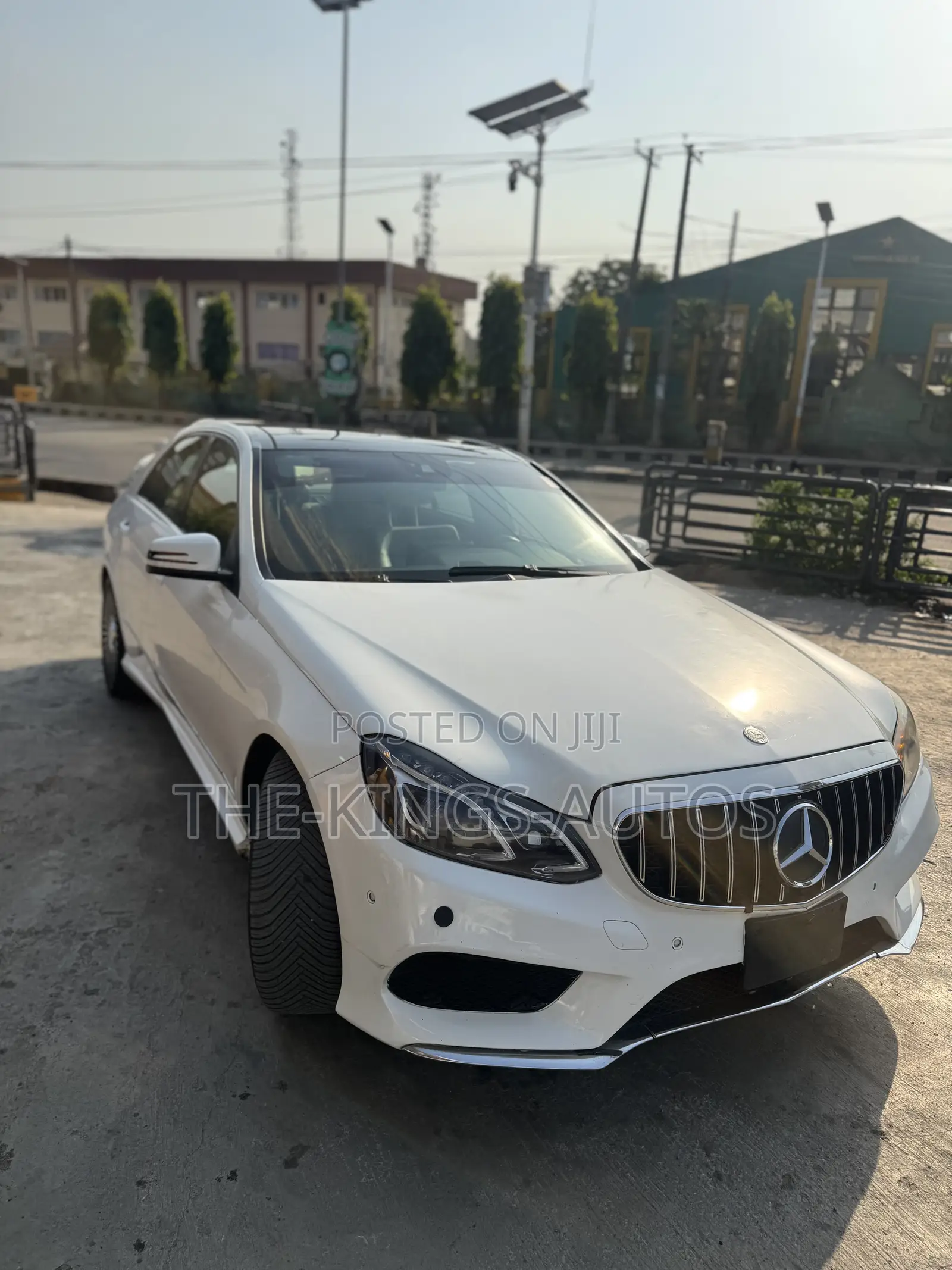 Mercedes-Benz E350 Base 4Matic Sedan AWD (3.5L 6cyl 7A) 2011 White