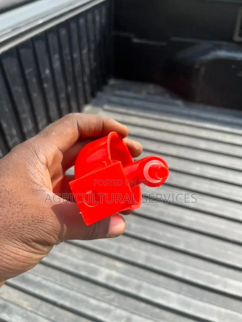 Bucket Nipple