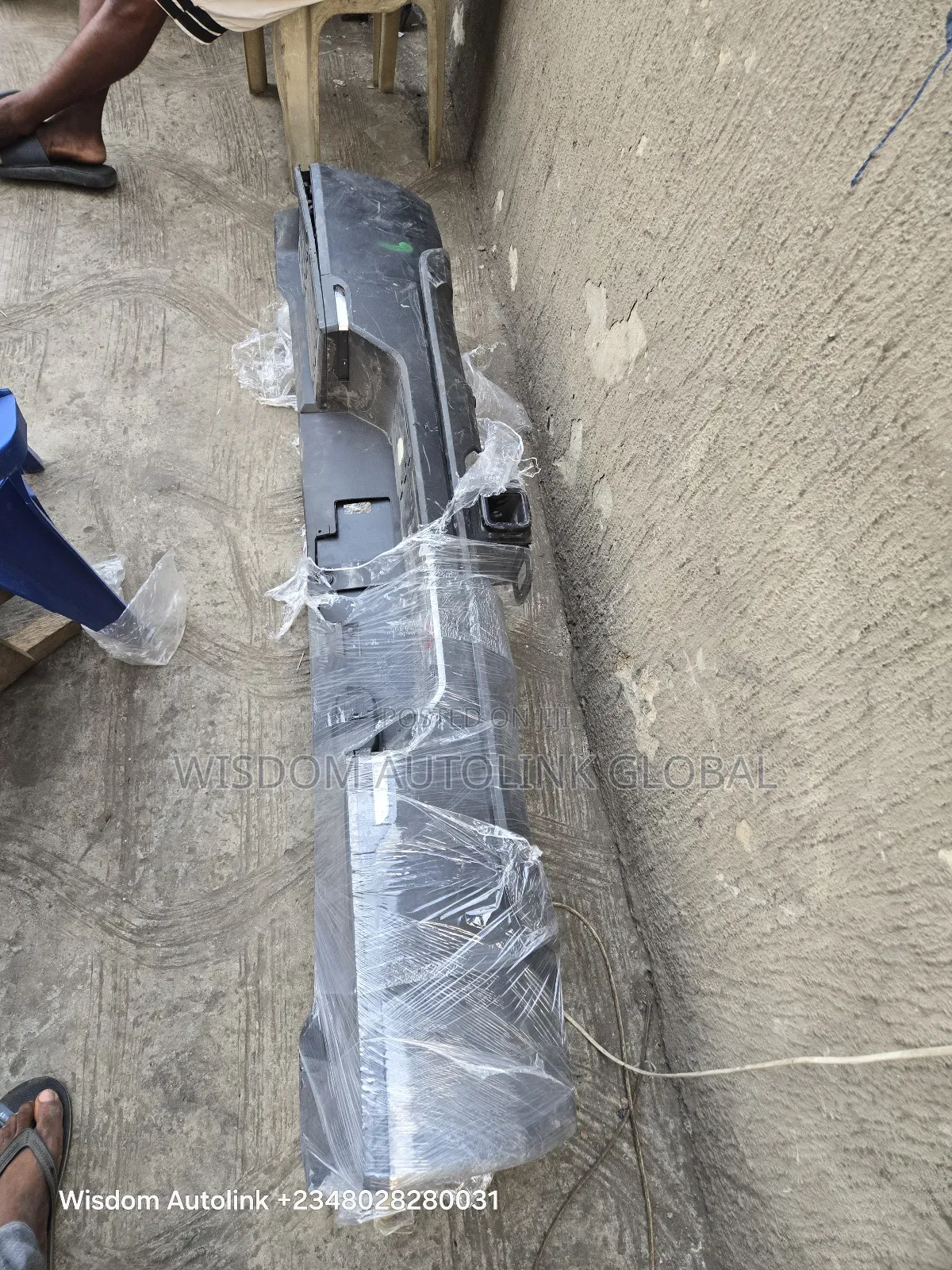 Complete Back Bumper For Toyota Tundra 2022-2025 Direct Tokunbo