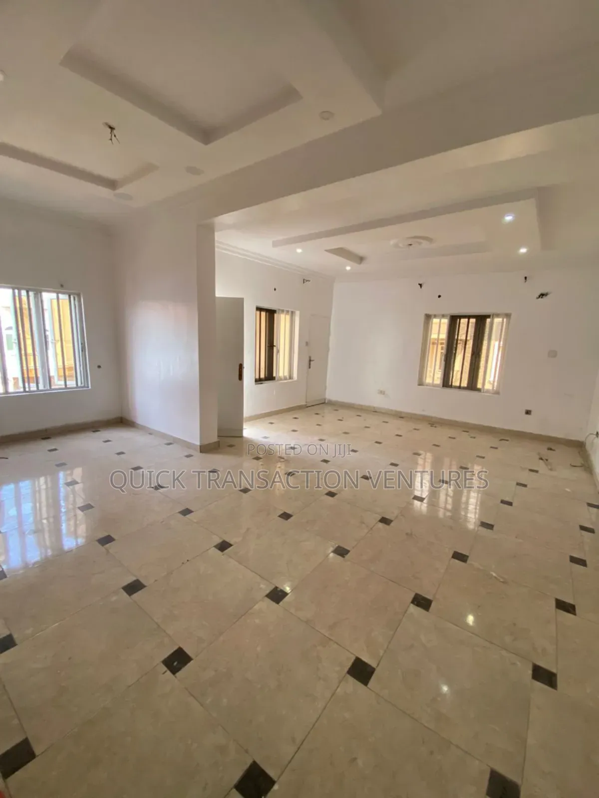 2bdrm Block of Flats in Osapa london for rent