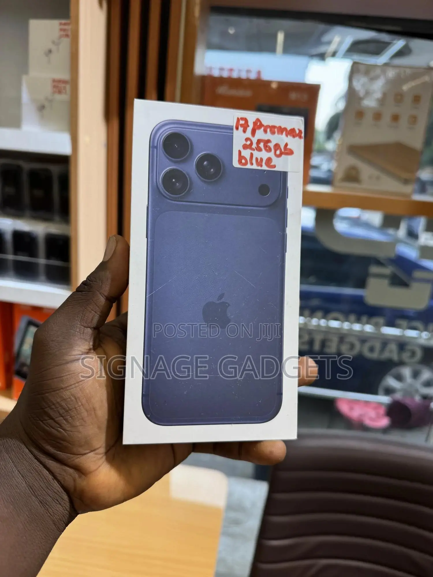 New Apple iPhone 17 Pro Max 256 GB Blue