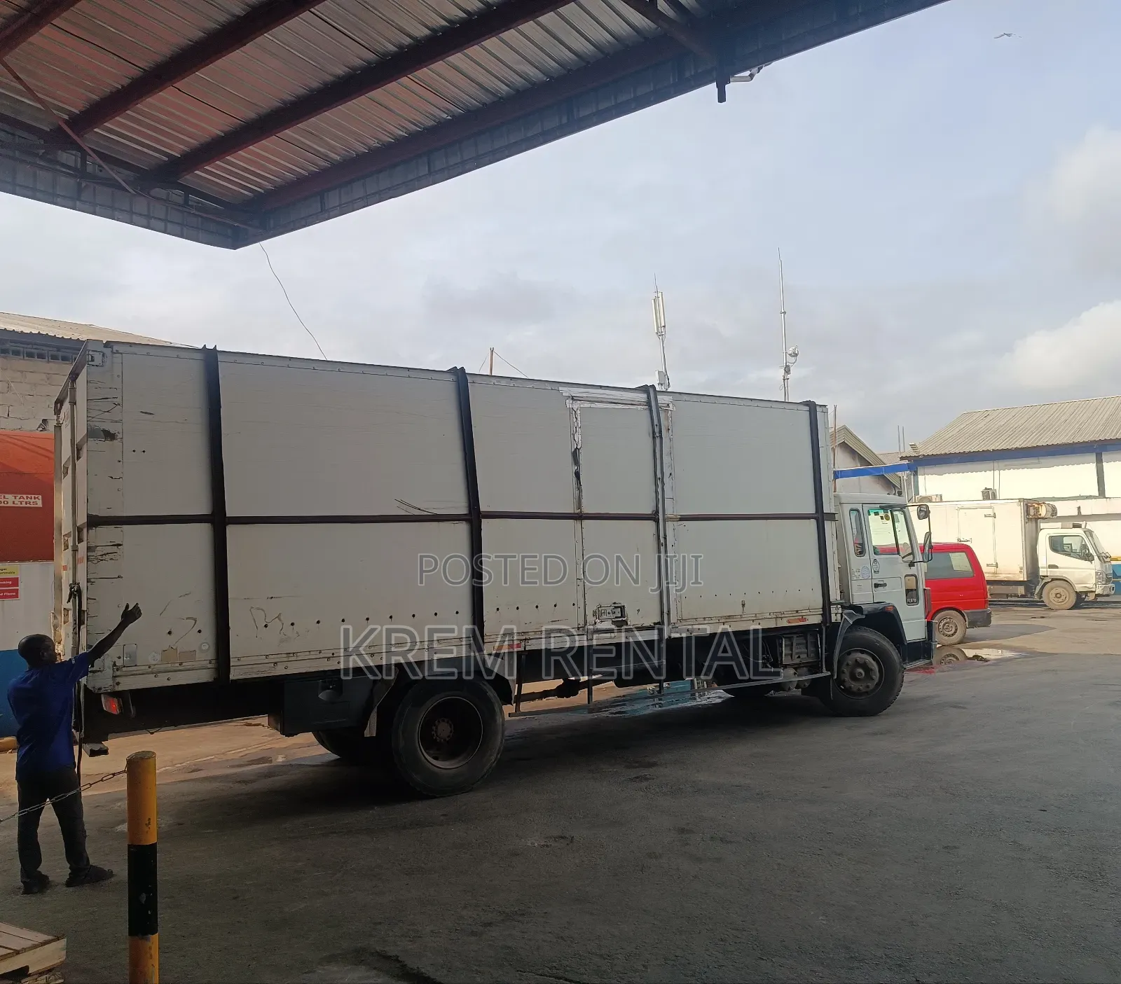 Hire Clean Truck for Haulage/Moving
