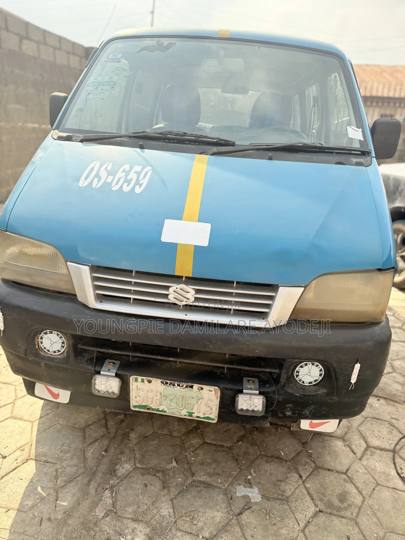 Suzuki APV Minibus 2010 Blue