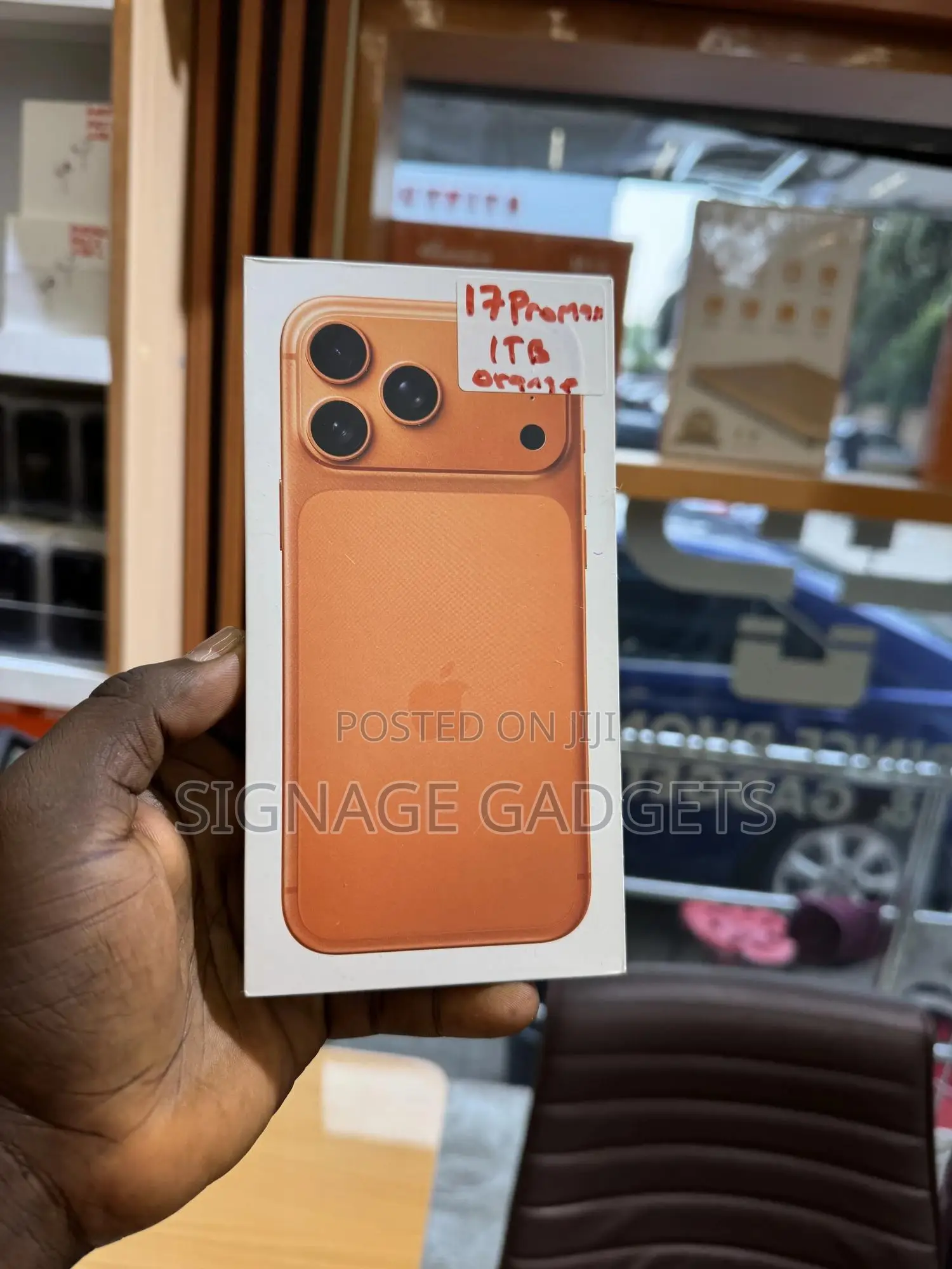 New Apple iPhone 17 Pro Max 1 TB Orange