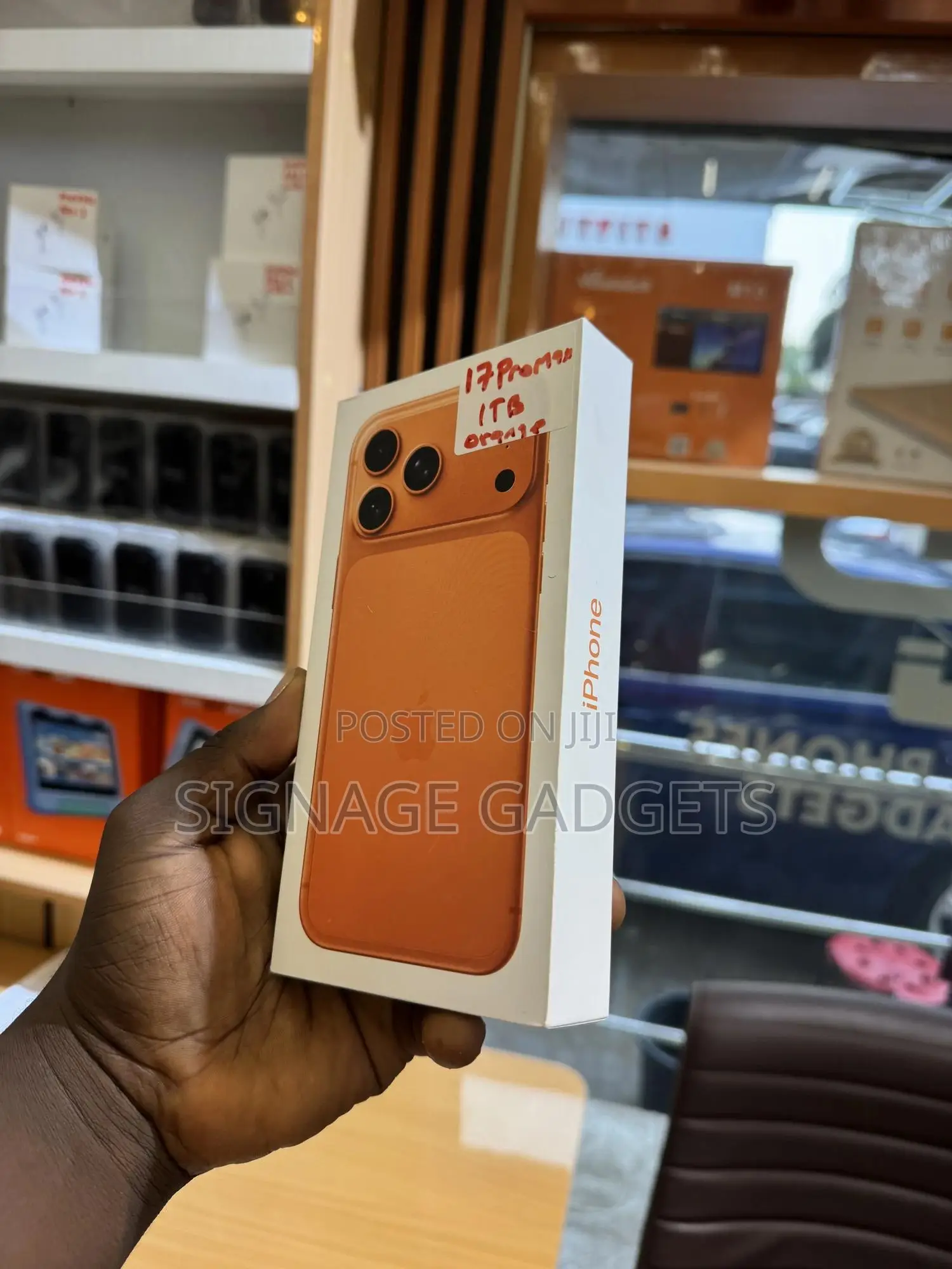 New Apple iPhone 17 Pro Max 1 TB Orange