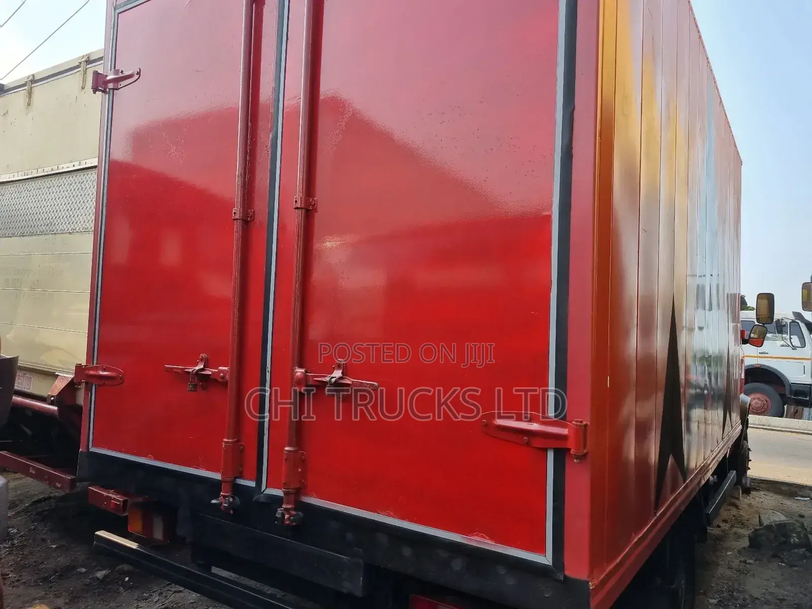 Mercedes Benz 609d Cargo Truck