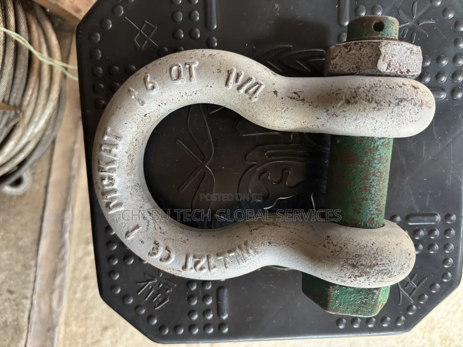 12 Ton Pass and Tight Shackle