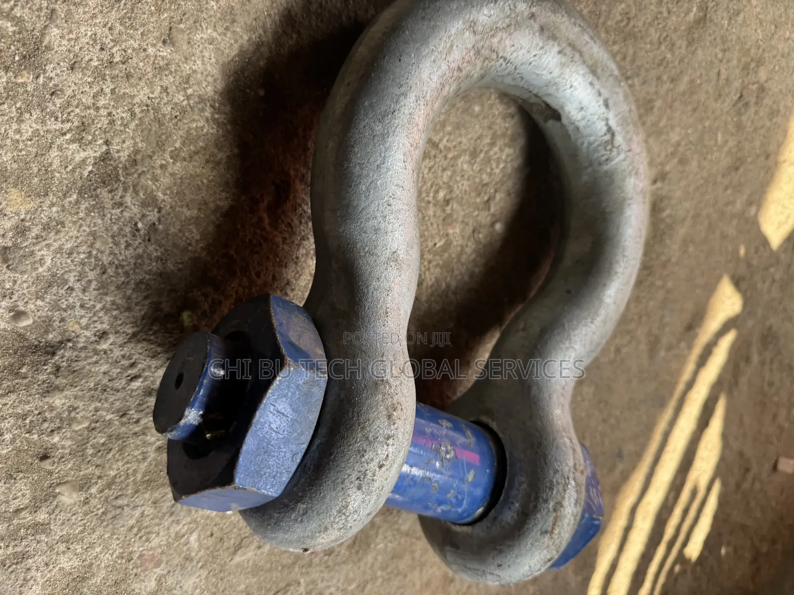 25 Ton Pass and Tight Shackle