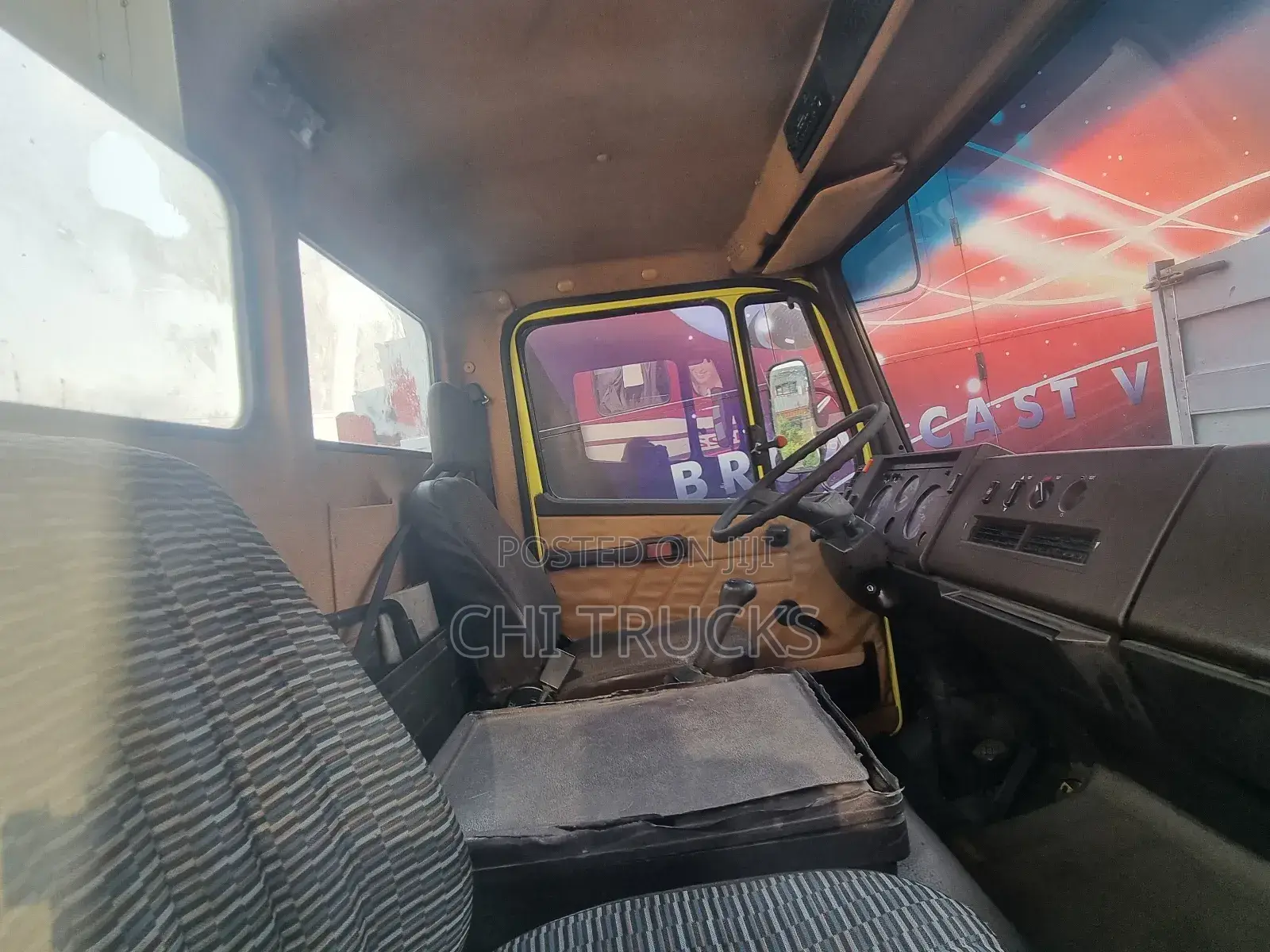 Mercedes 814 Truck (Yellow) 2008