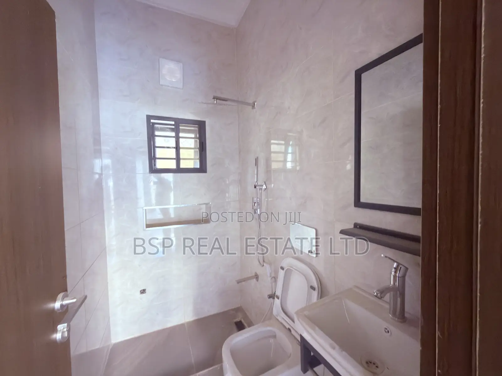 4bdrm Duplex in Gwarinpa for rent