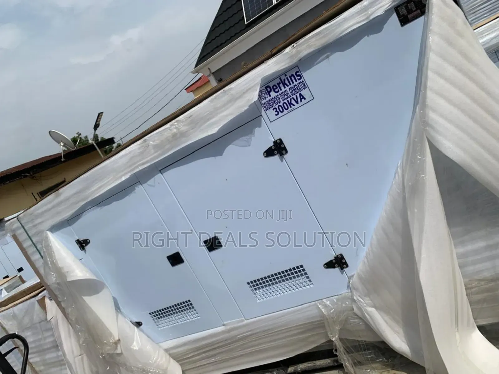 Perkins Powered 300kva Soundproof Generator for Commercial Use