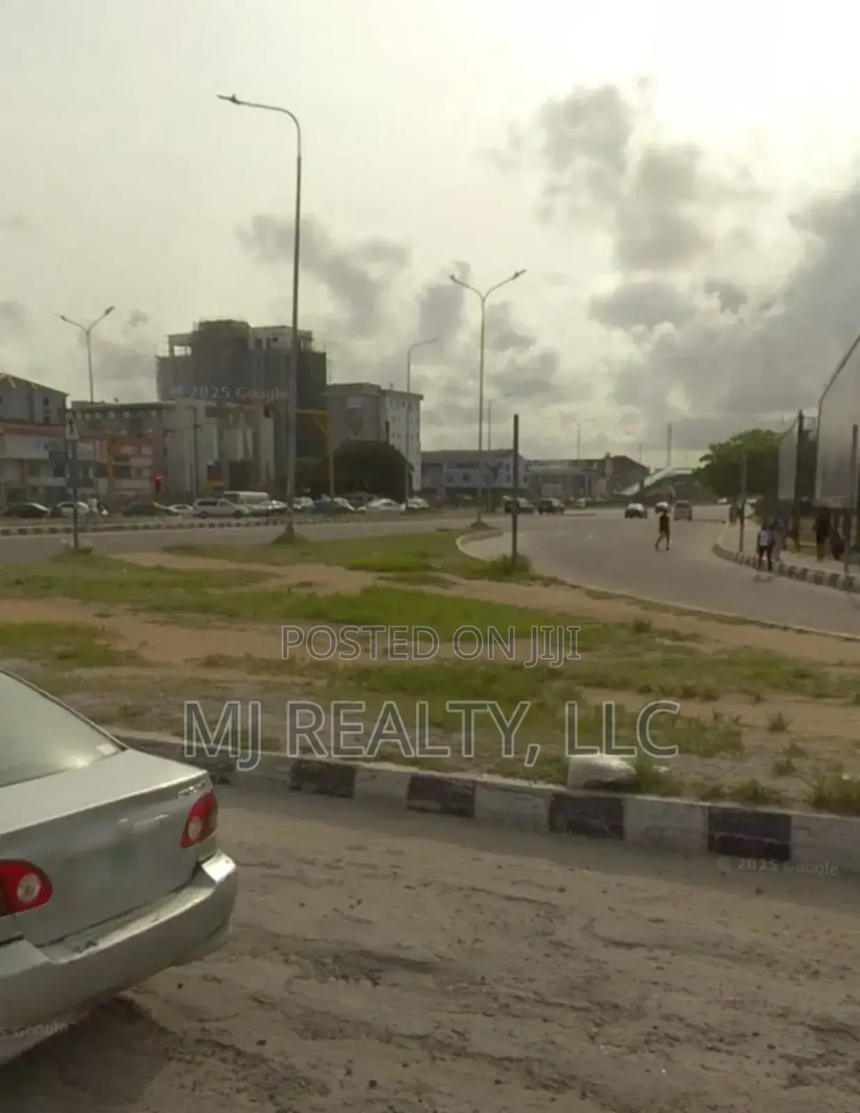 Lekki Phase 1: 1,040 SQM Land at Lekki Phase 1 Right Side