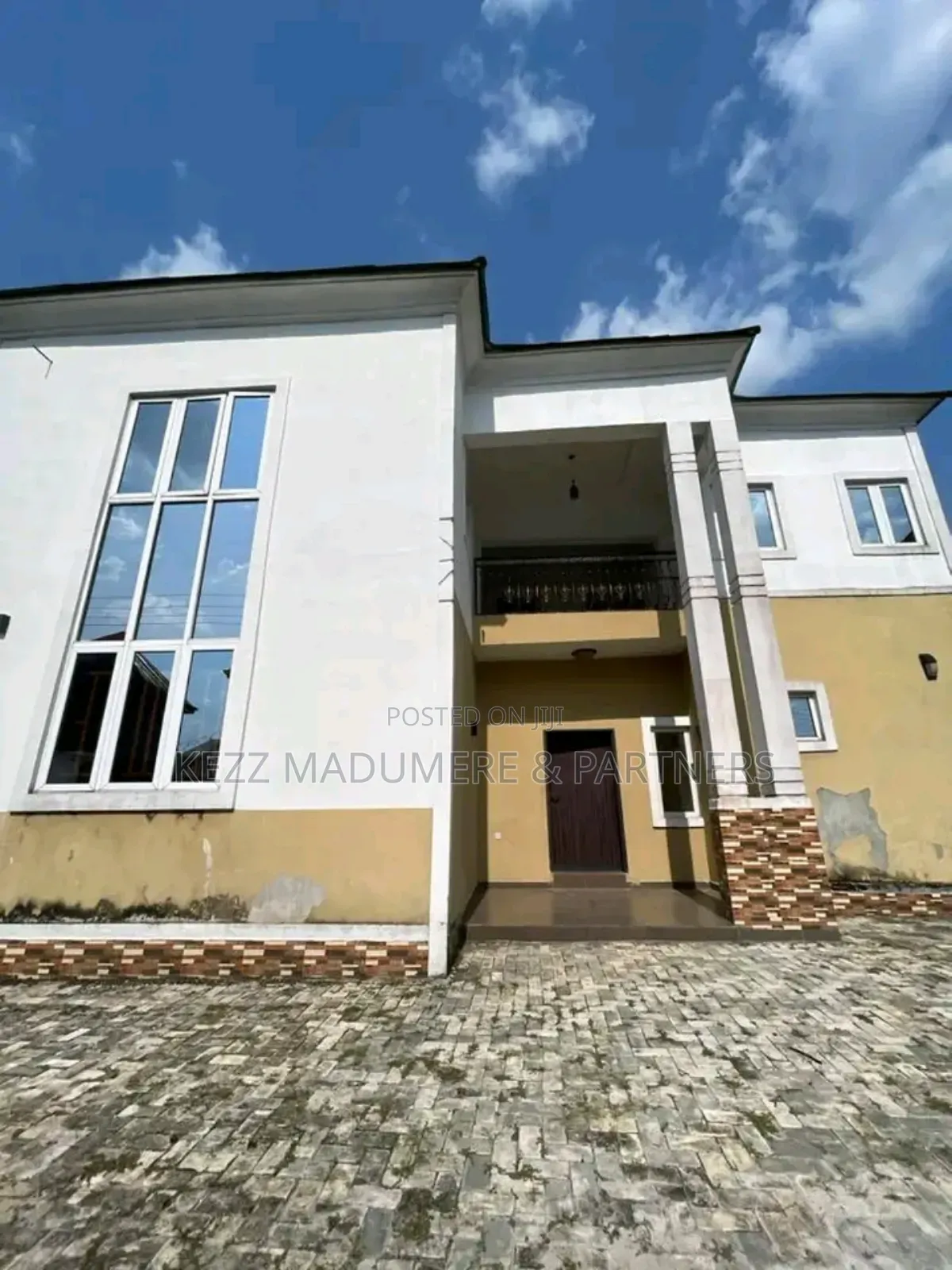 5bdrm Duplex in Sars Road Port for sale