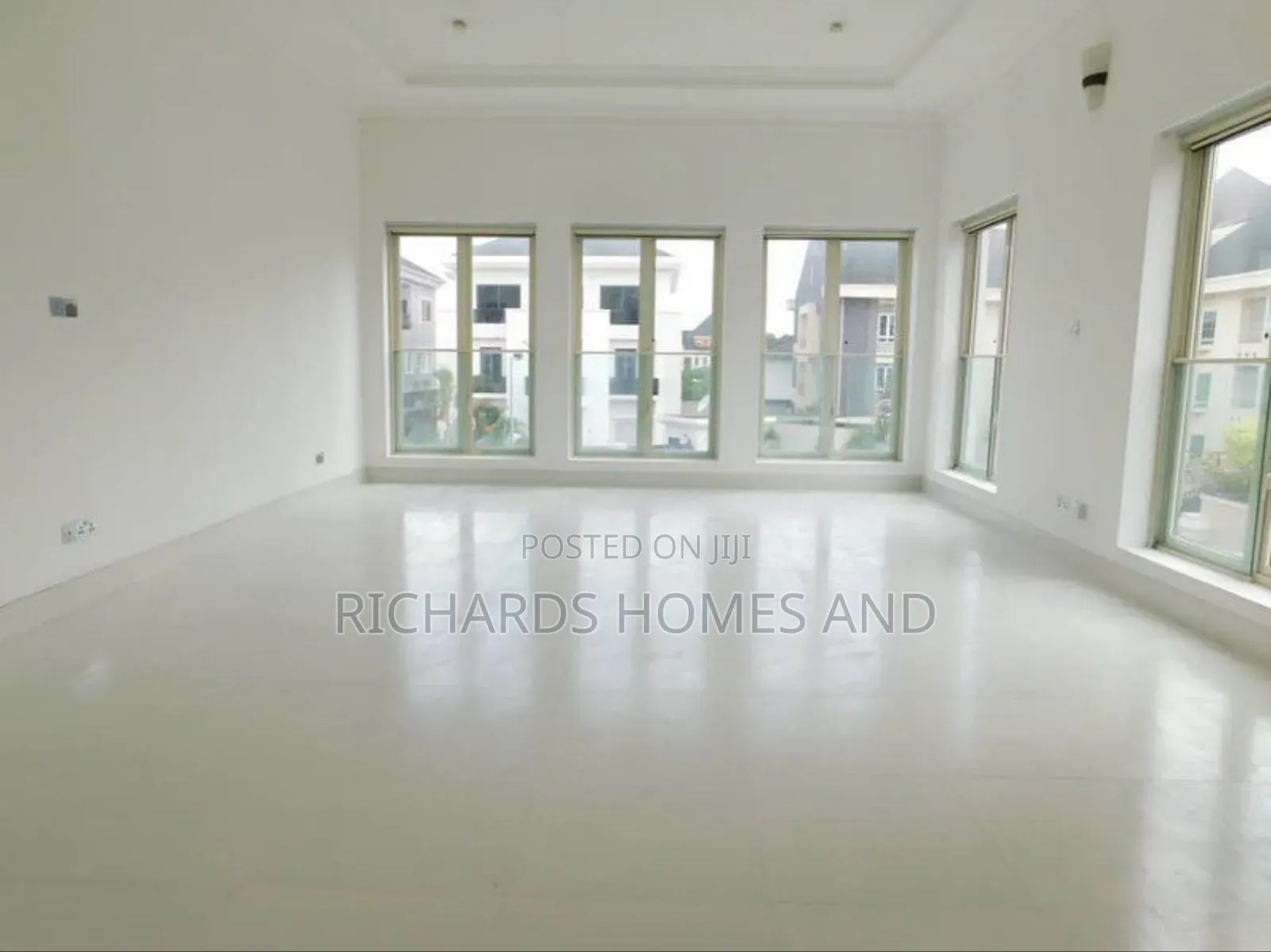 3bdrm Apartment in Banana Island for rent