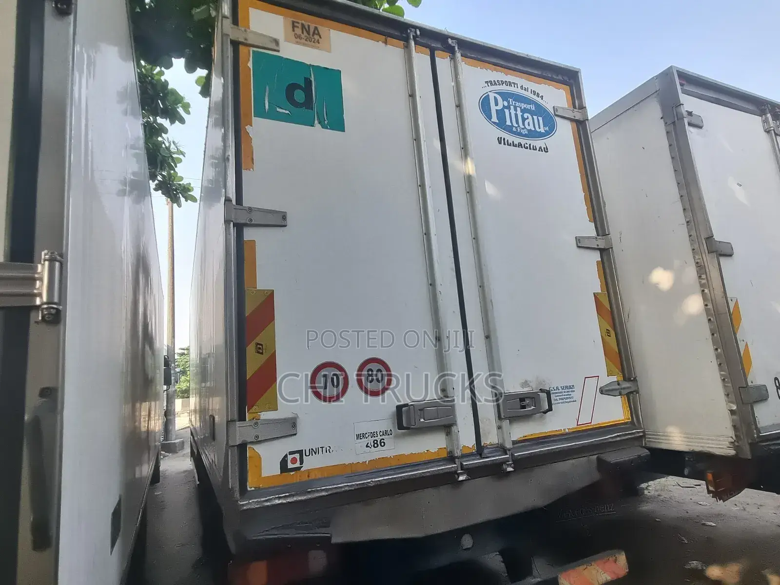 Mercedes Benz 1827 Container Truck (Diesel)