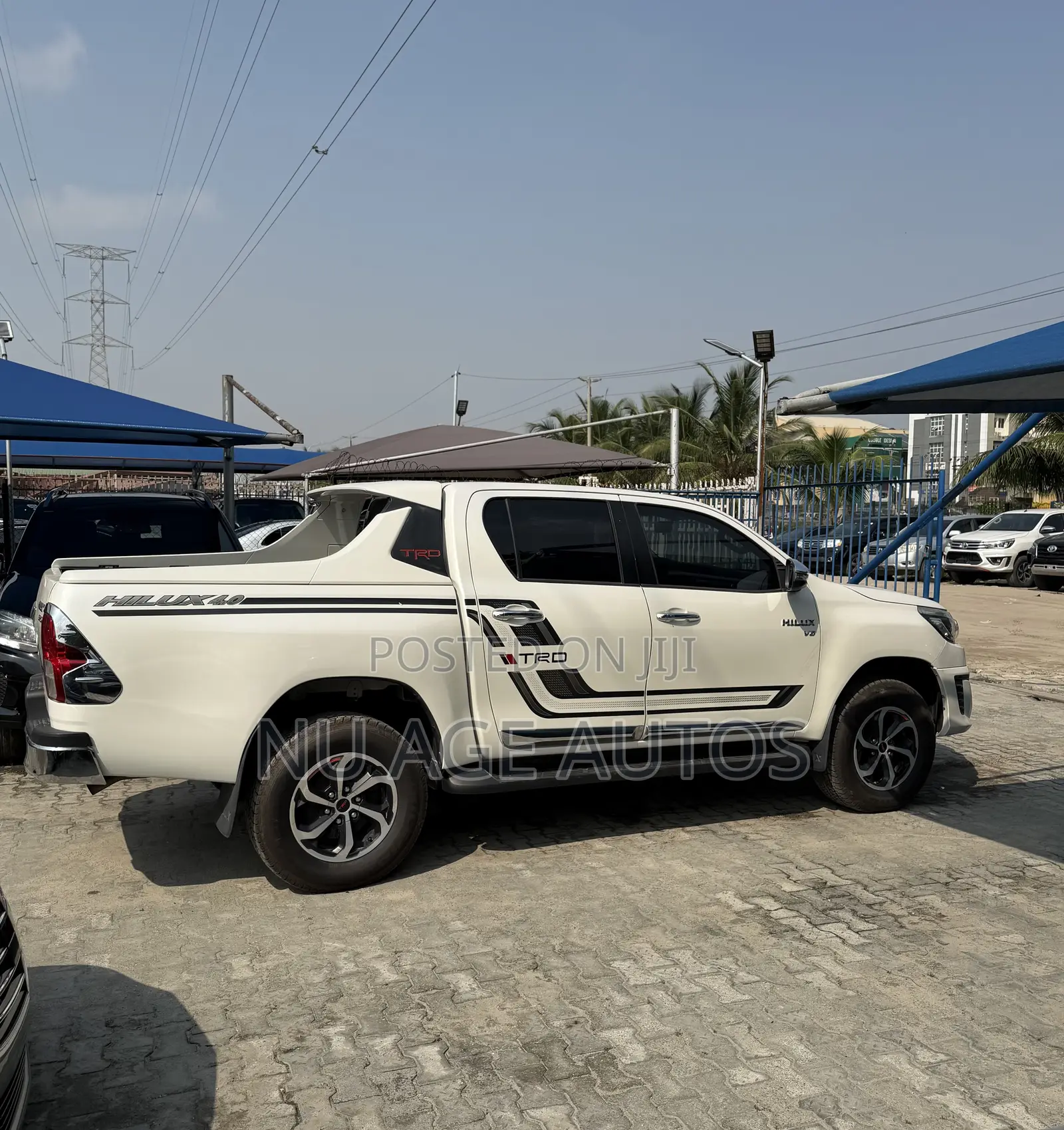 Toyota Hilux SR 4x4 2018 White