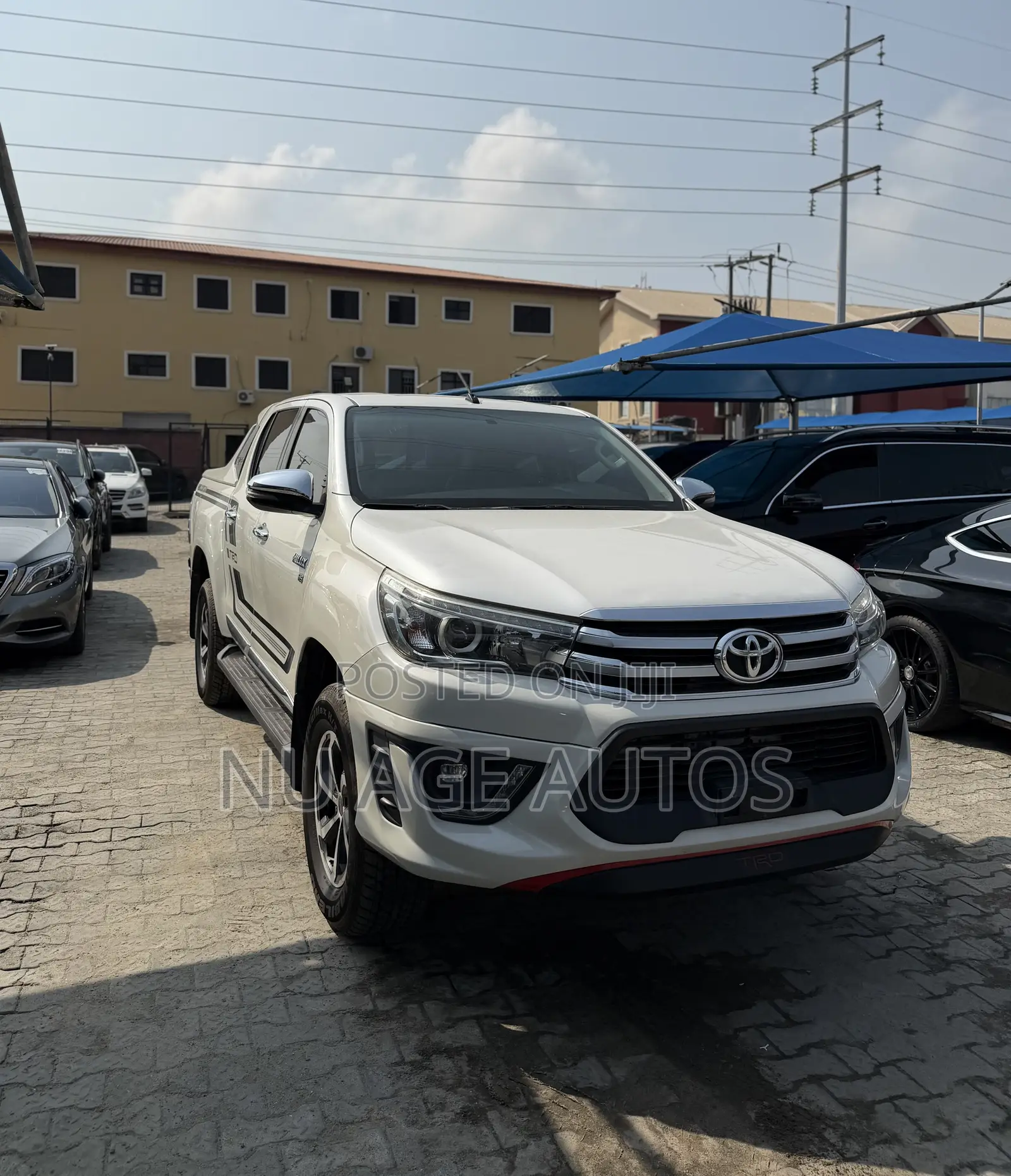 Toyota Hilux SR 4x4 2018 White