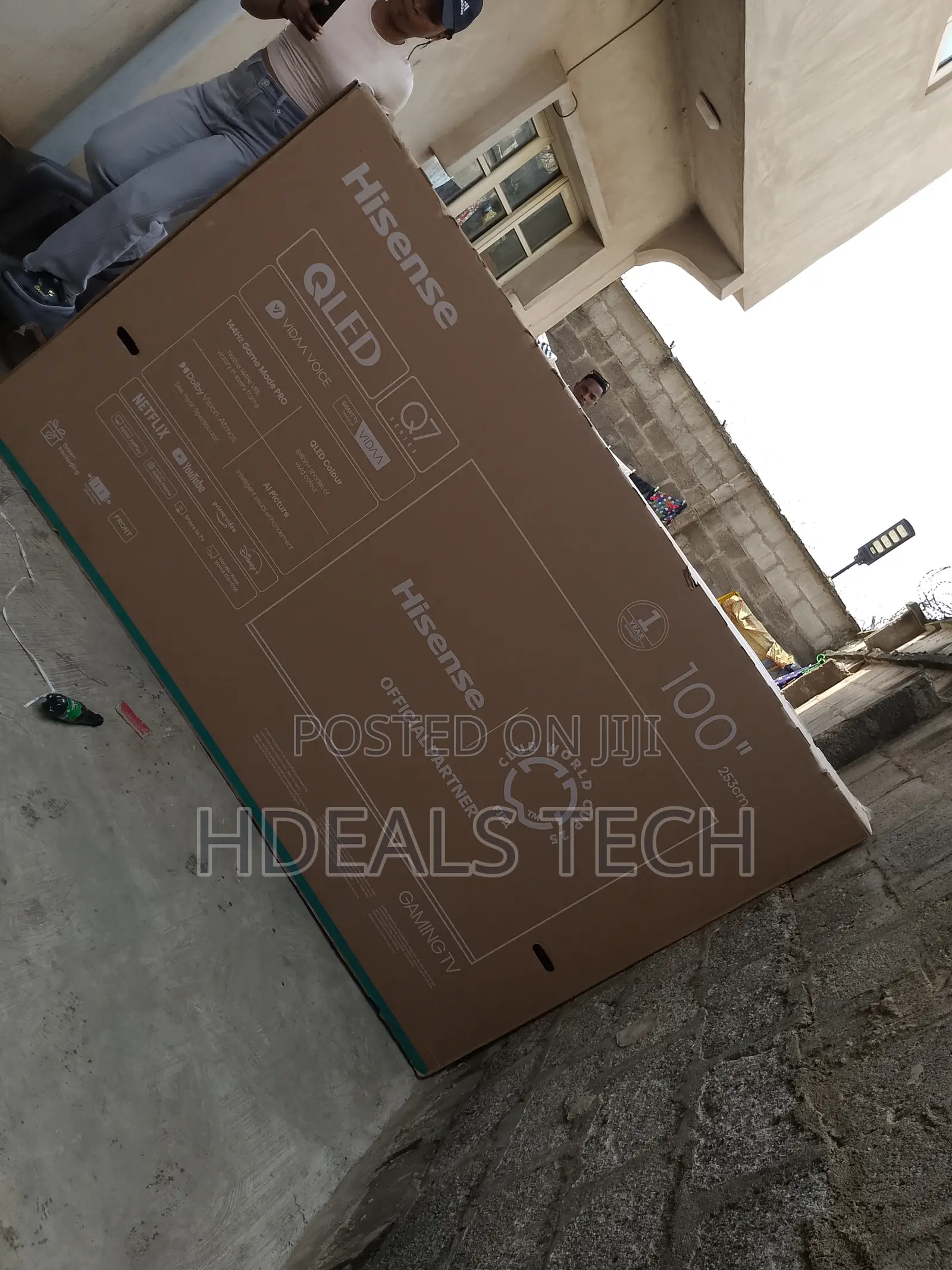 Hisense 100 Inch Smart Tv for Home Entertainment and Sport Viewing