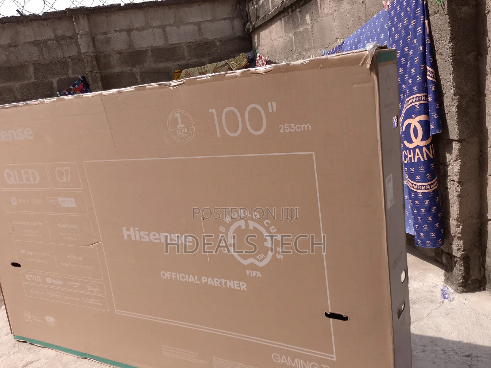 Hisense 100 Inch Wide Screen Tv for Family Room