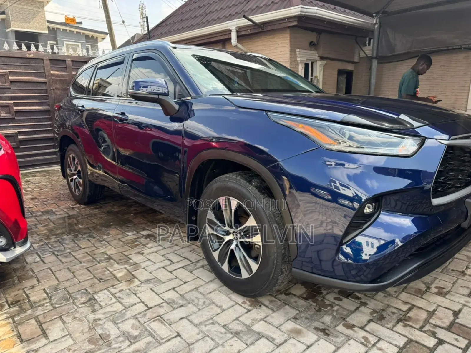 Toyota Highlander XLE 2021 Blue