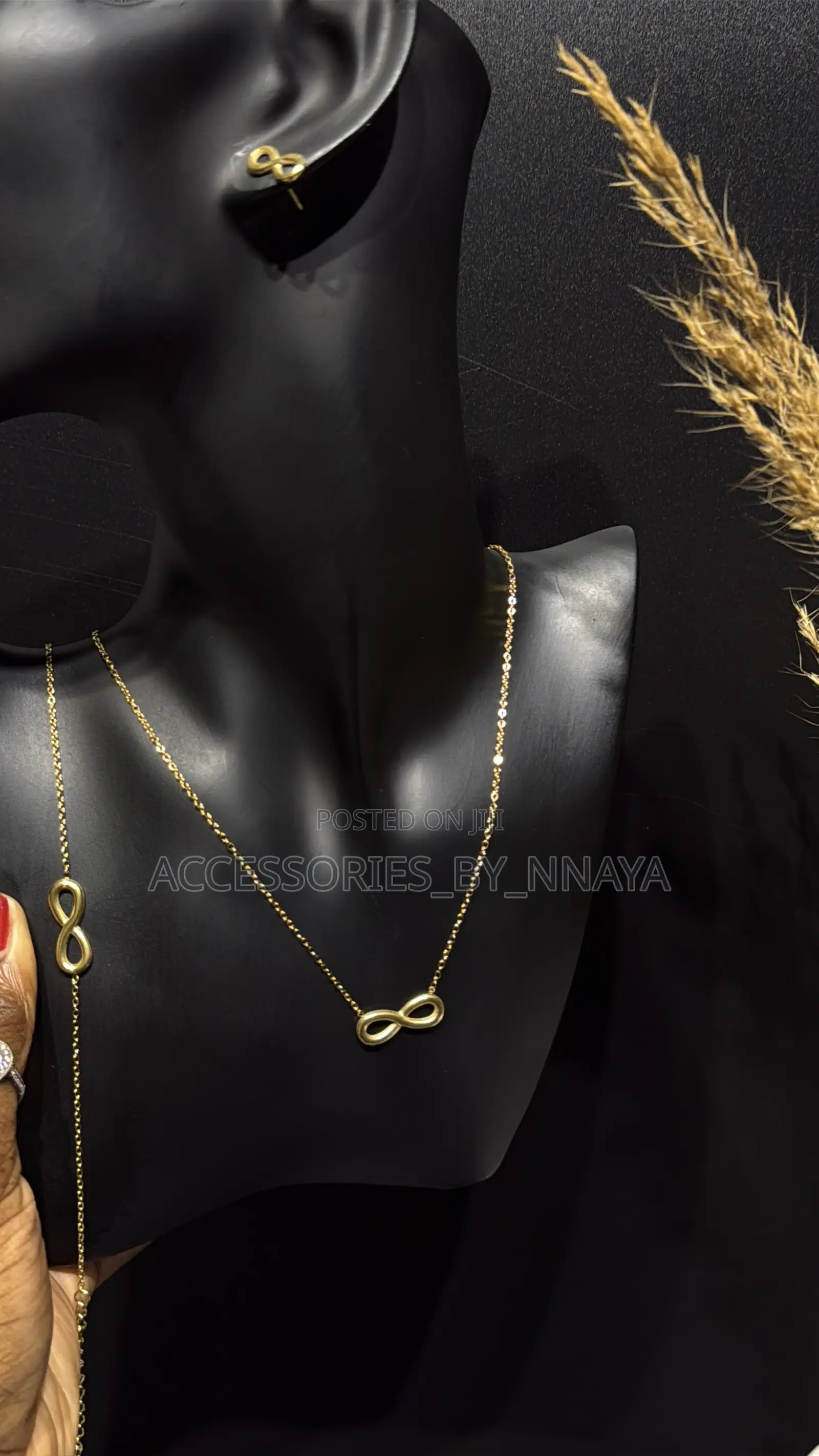 Infinite Gold Set Necklace