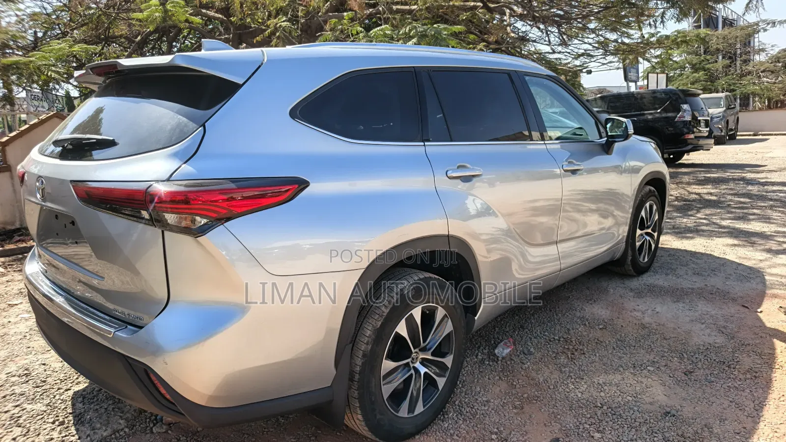 Toyota Highlander XLE FWD 2020 Silver