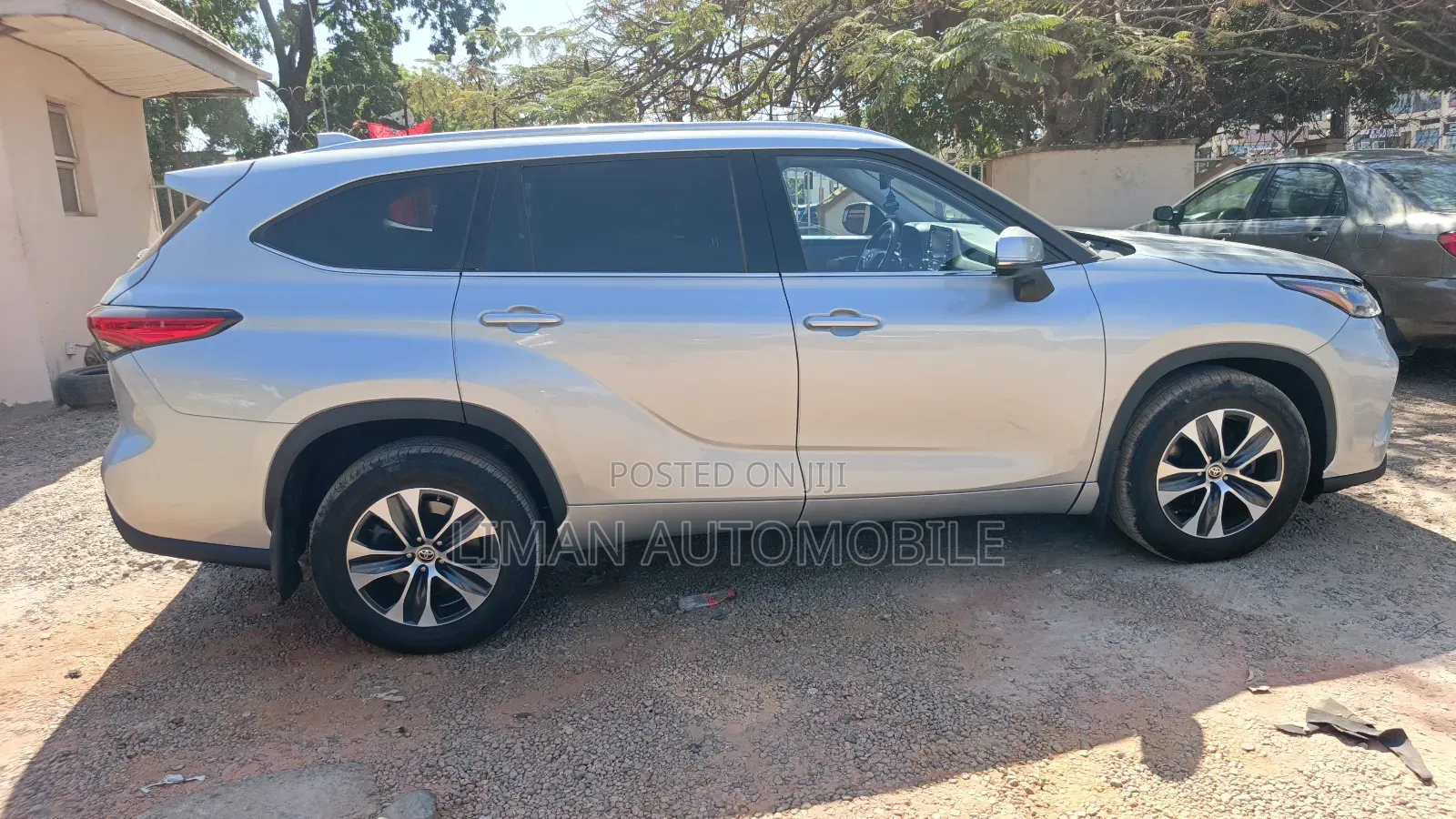 Toyota Highlander XLE FWD 2020 Silver