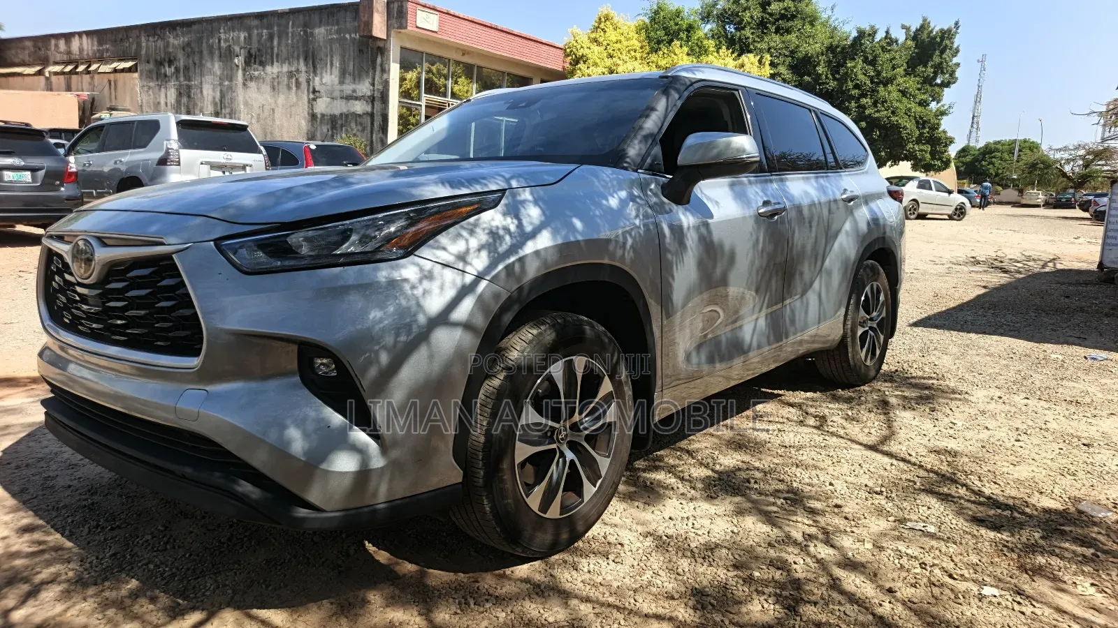 Toyota Highlander XLE FWD 2020 Silver
