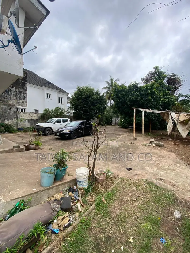 1580sqm of Land With Old Structure