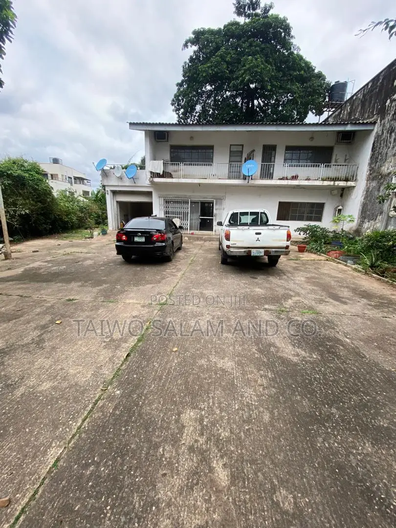 1580sqm of Land With Old Structure