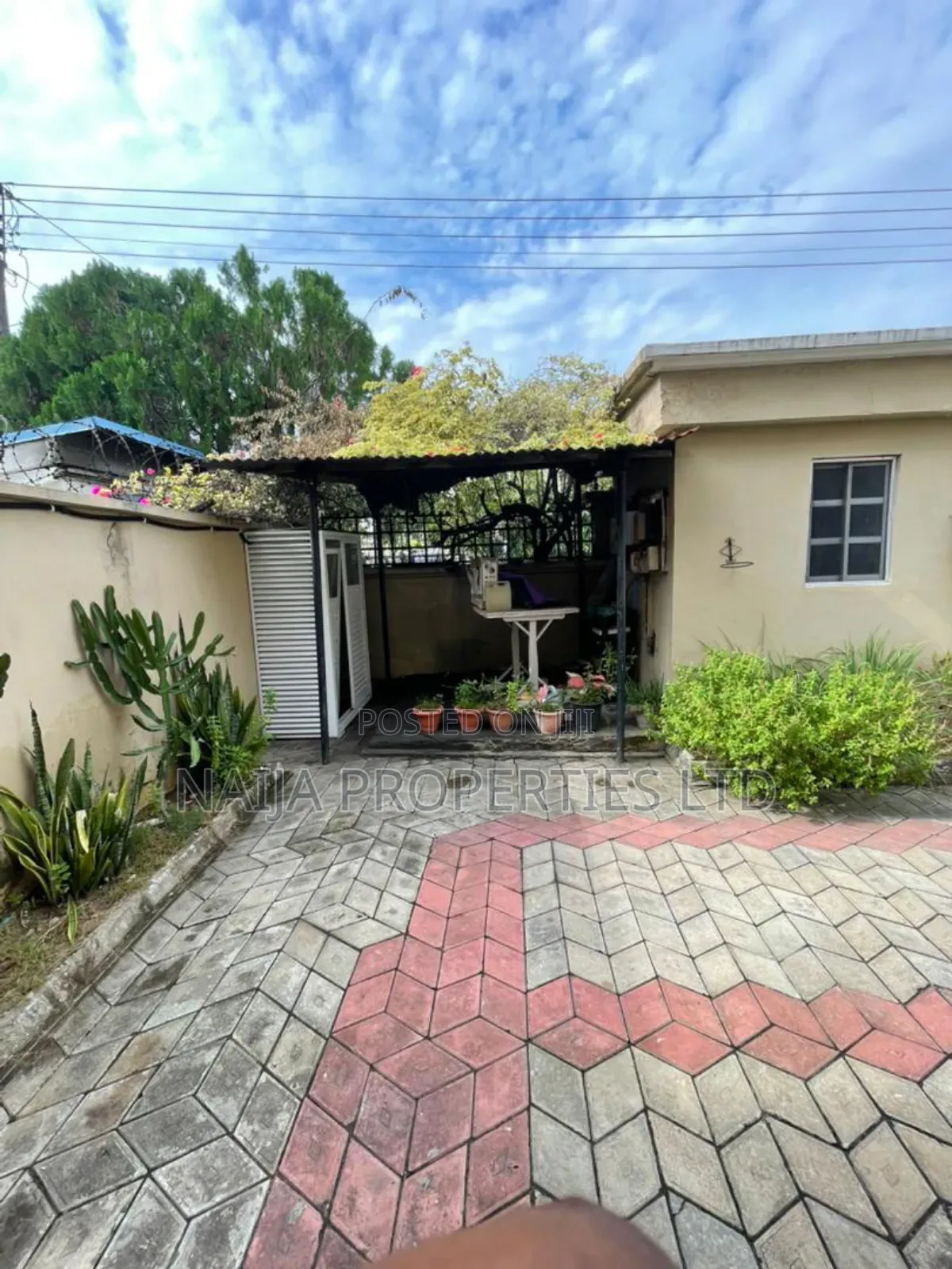 4bdrm Duplex in Lekki Phase 1 for sale