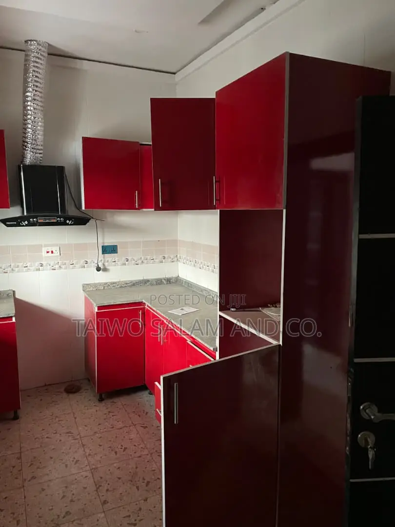 3bdrm Bungalow in Akobo for sale