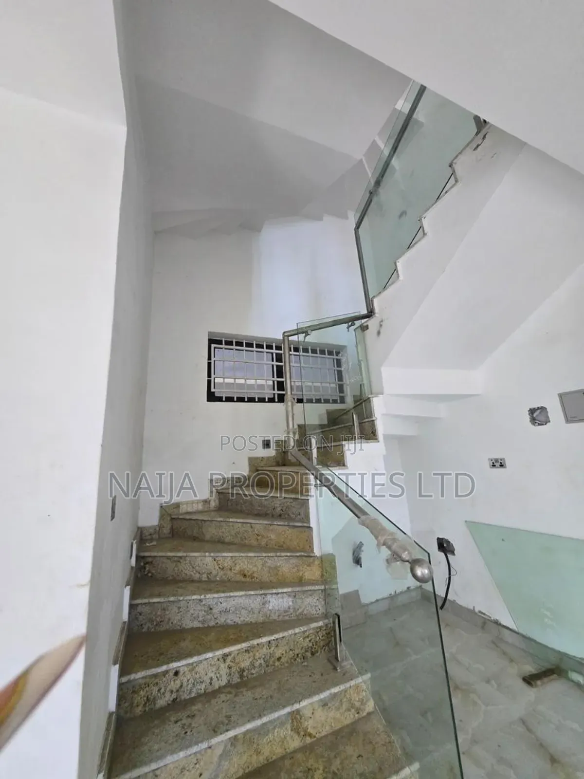 4bdrm Duplex in Lekki Phase 1 for sale