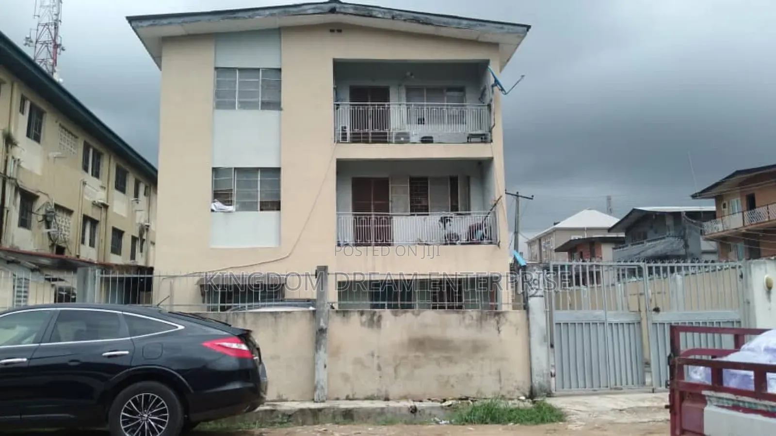 3bdrm Block of Flats in Ifako Gbagada for sale