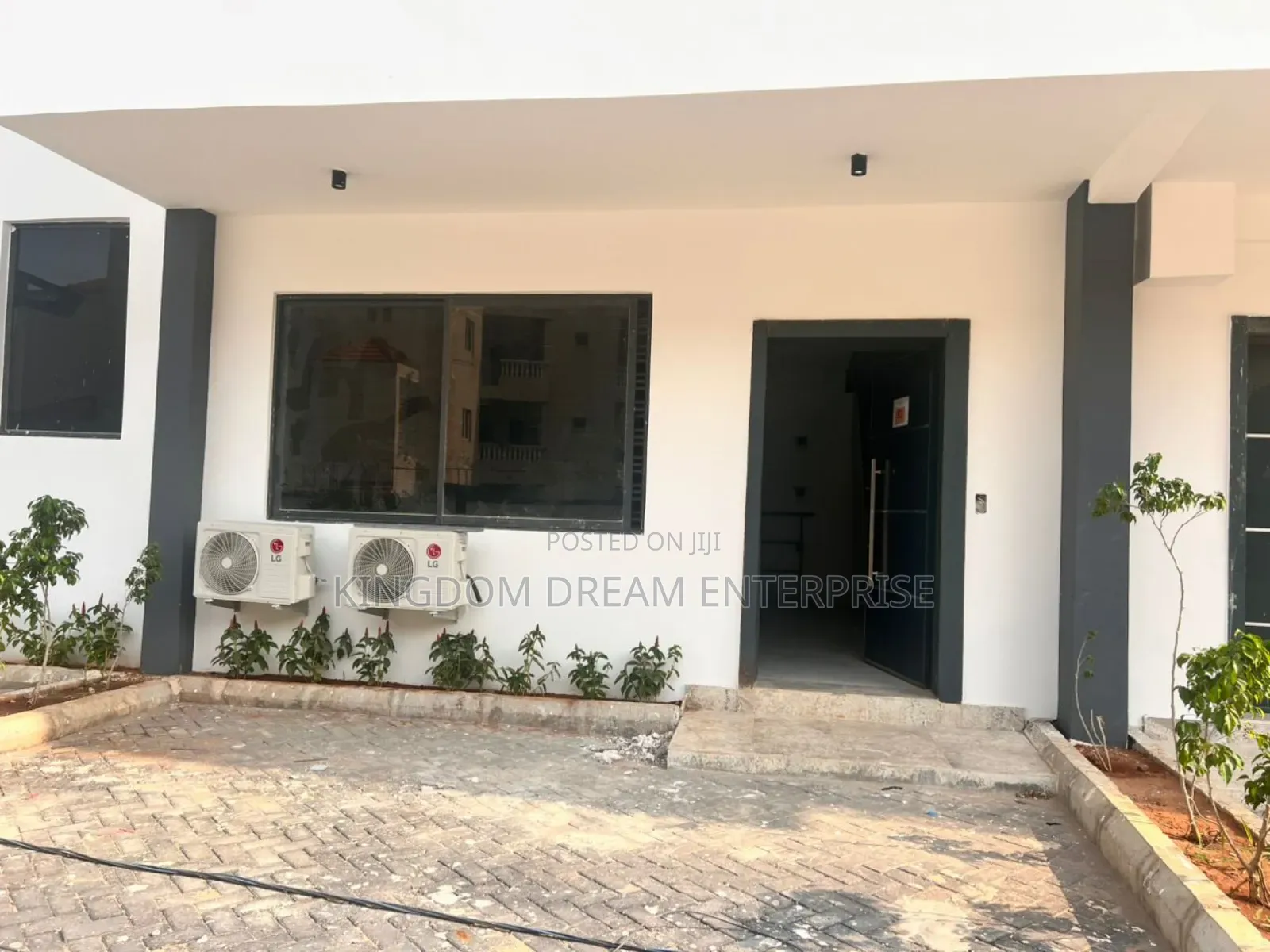 3bdrm Maisonette in Lekki Phase 1 for sale