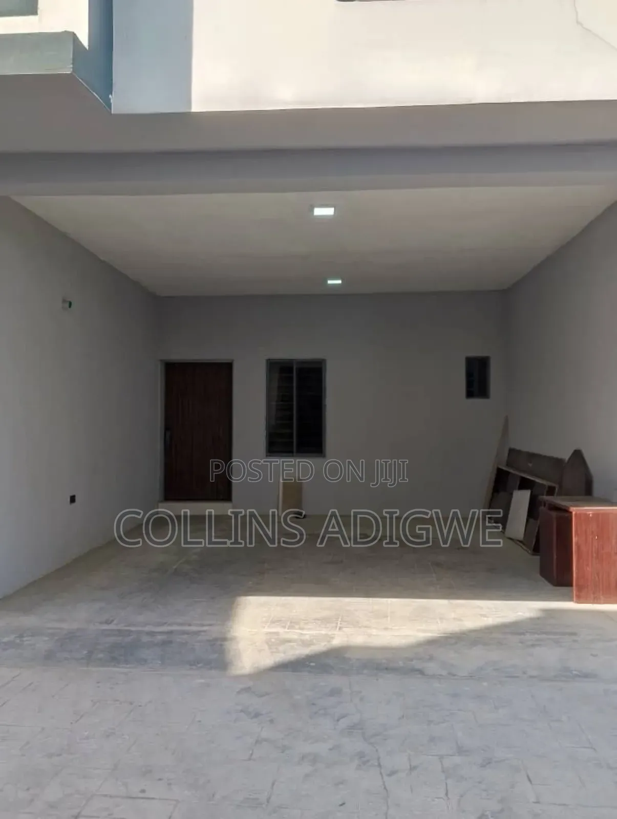 4bdrm Duplex in Orchid Road, Chevron for sale