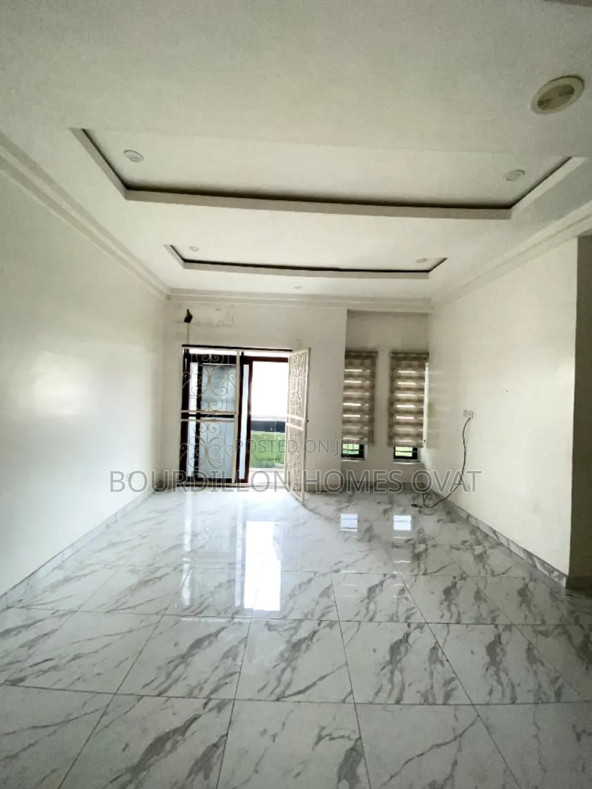 4bdrm Duplex in Ikota Villa Estate for rent