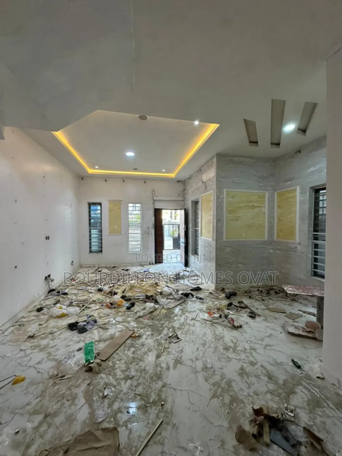 4bdrm Duplex in Ikota Villa Estate for rent