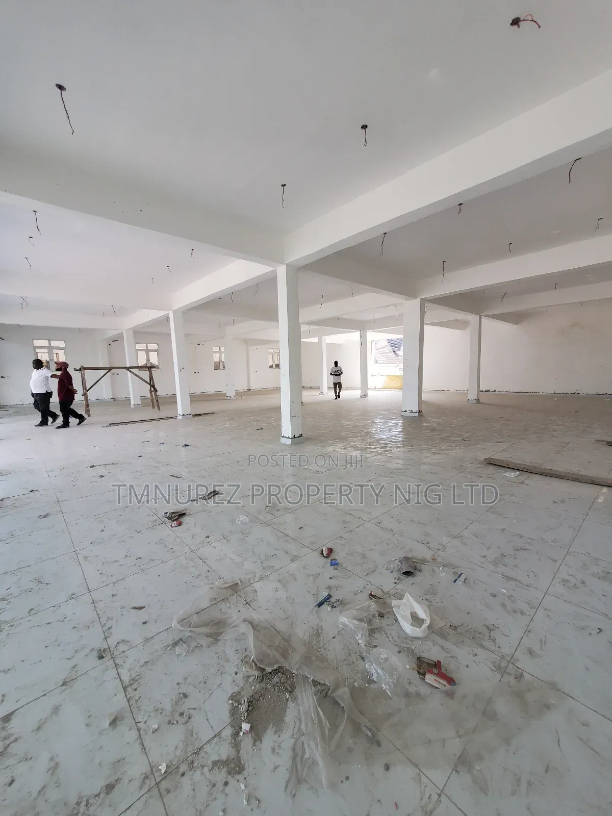 Showroom for Rent in a Very Good Location
