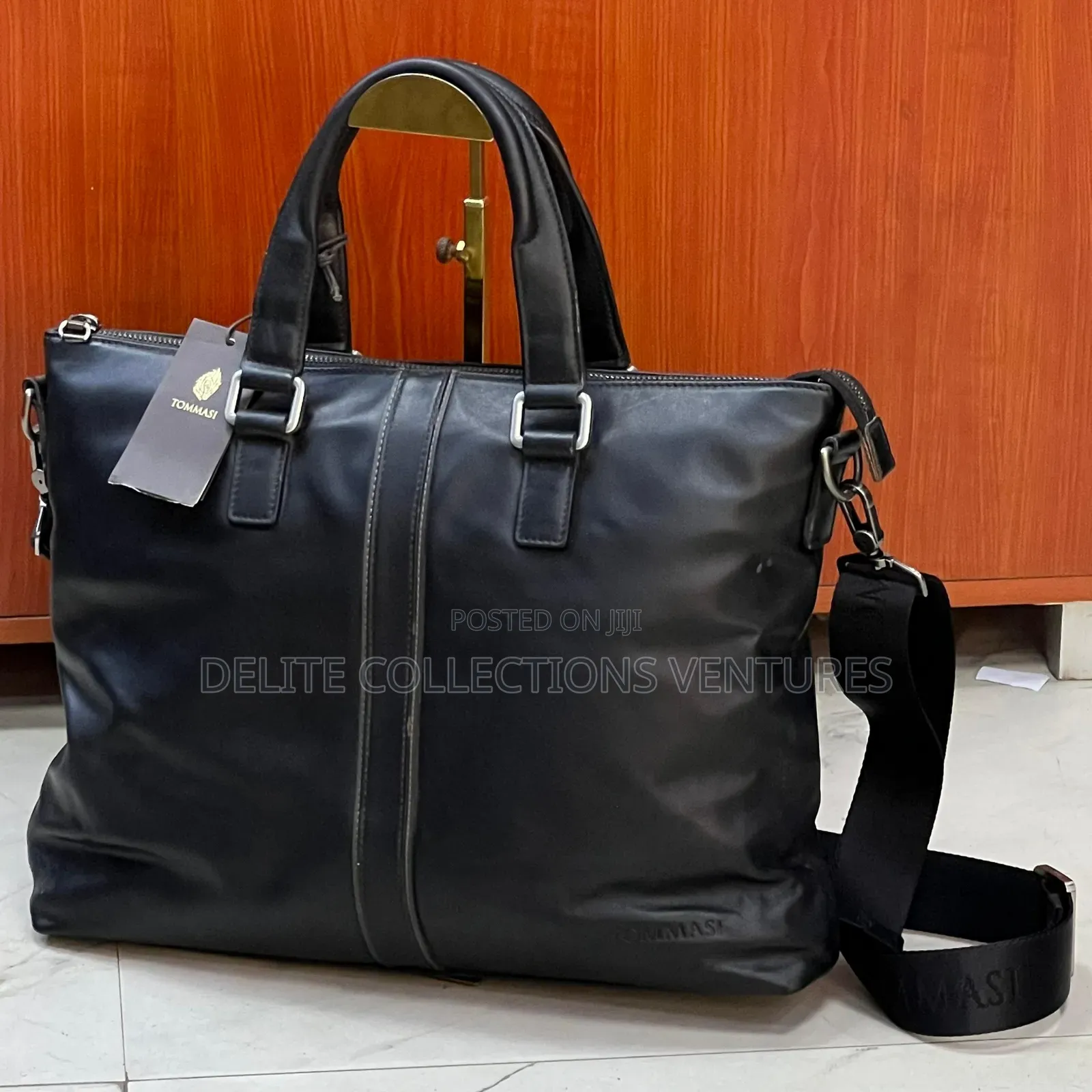 This Is a Black Leather Tommasi Unisex Brief-Bag