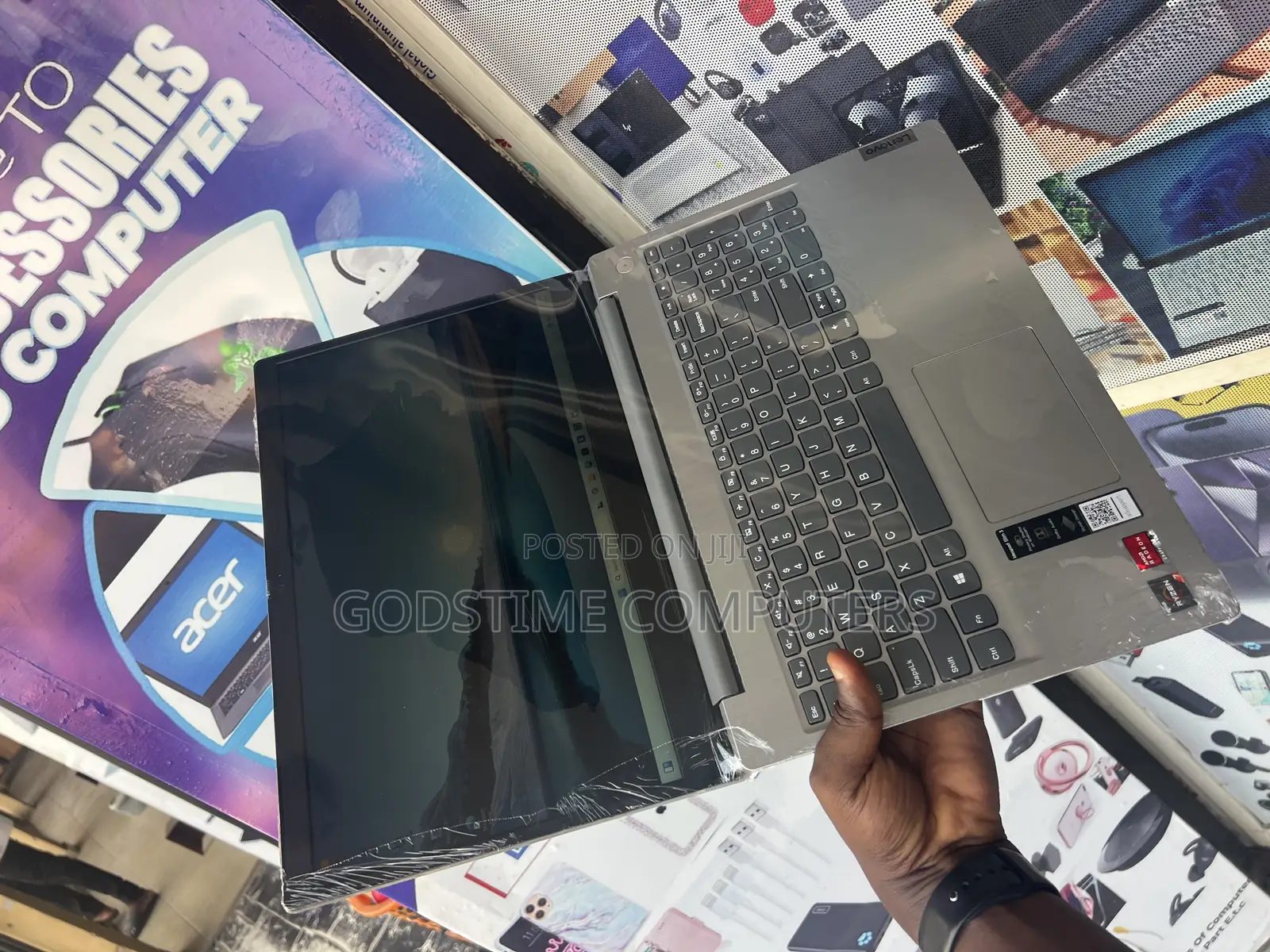 New Laptop Lenovo IdeaPad 5 Slim 13th Gen I7 8GB AMD Ryzen 7 SSD 512GB