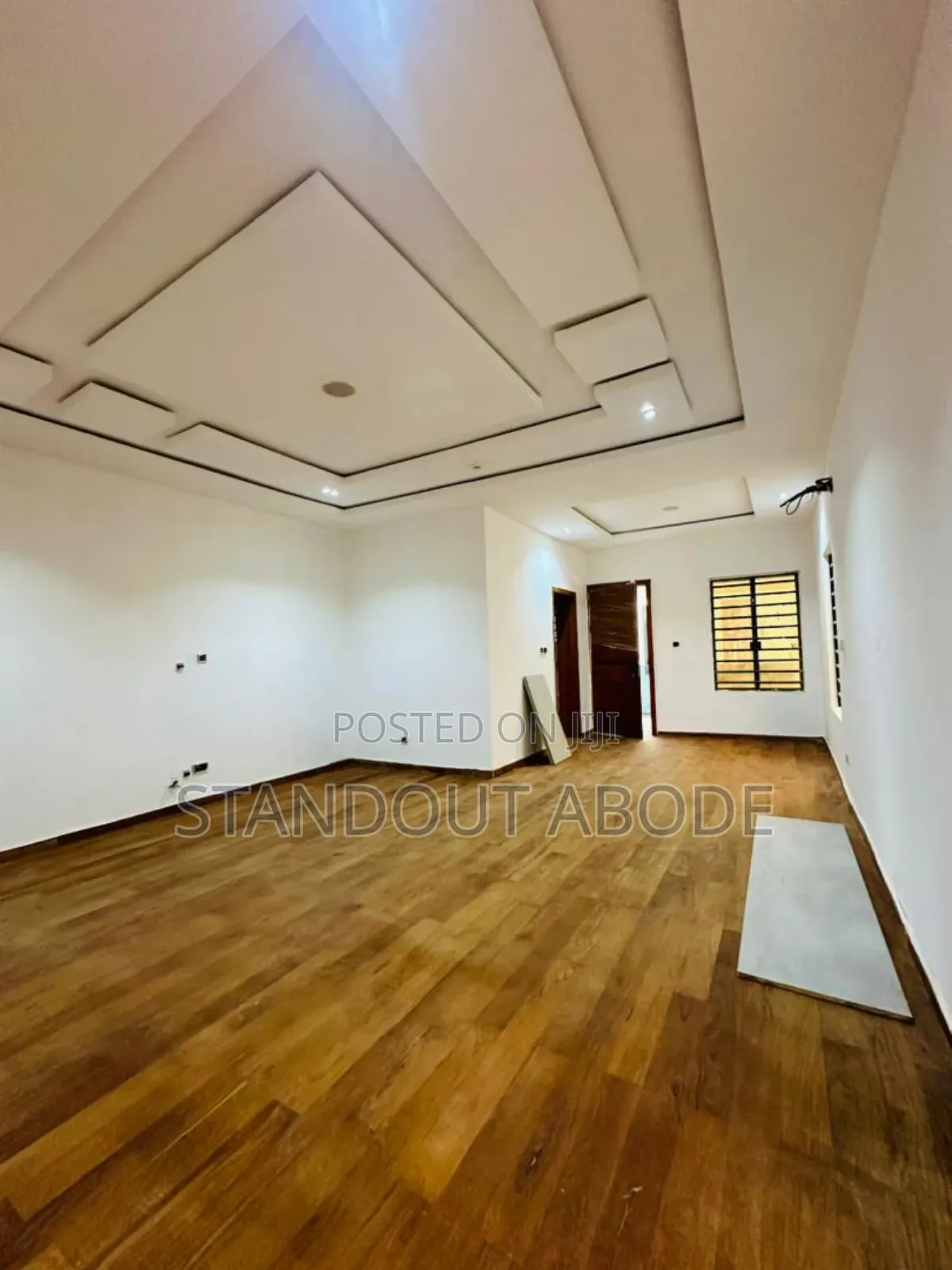 7bdrm Duplex in In Ikeja Gra for sale