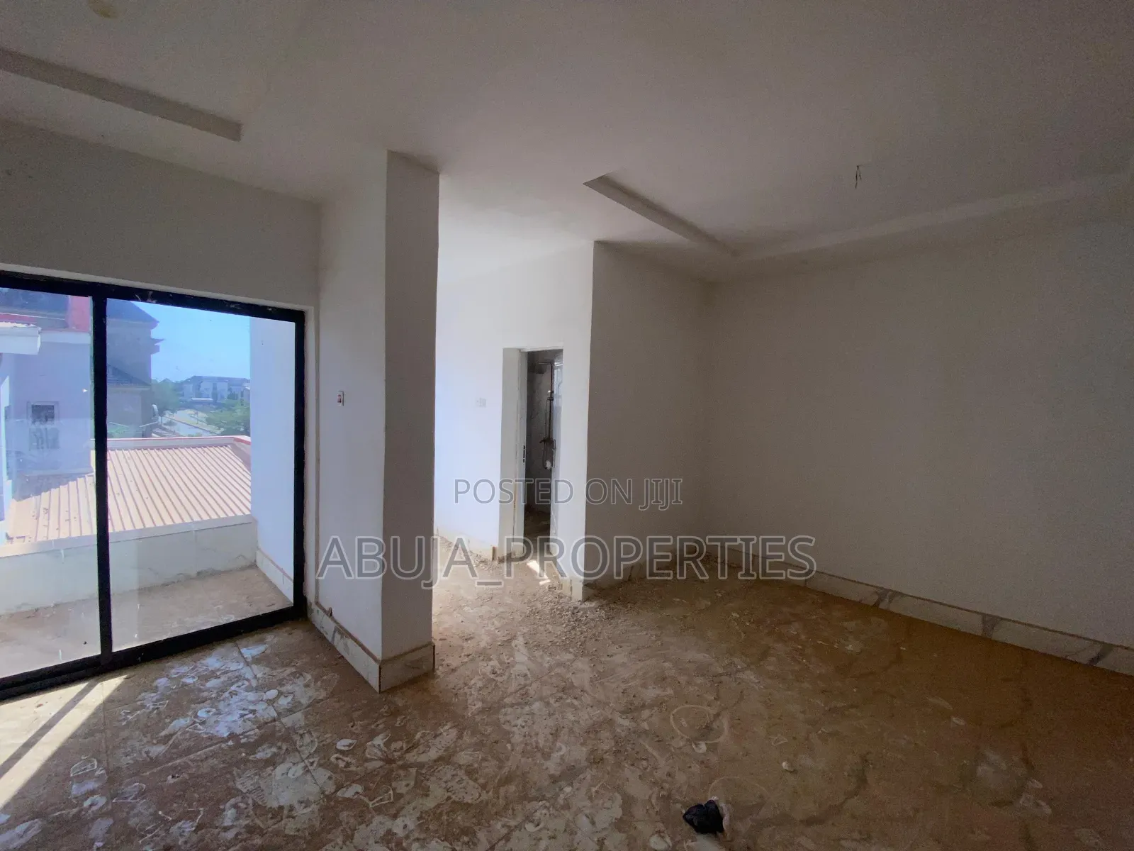5bdrm Duplex in Guzape District for sale