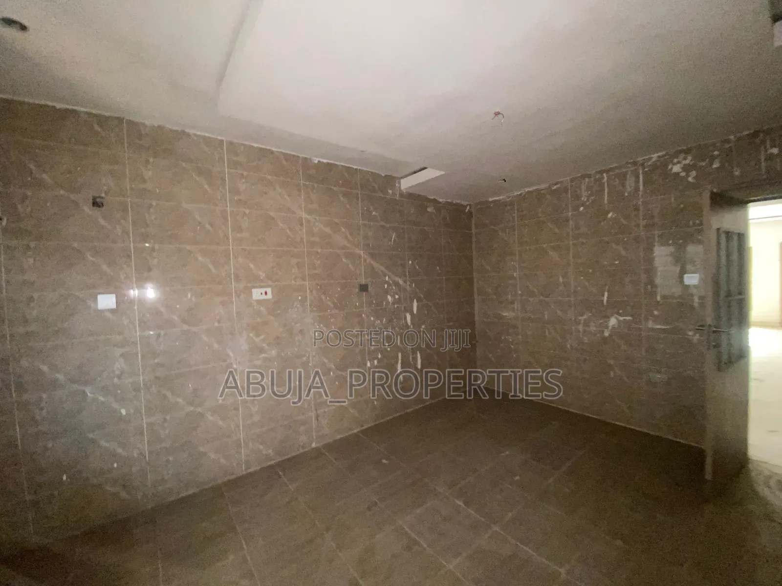 4bdrm Duplex in Guzape District for sale