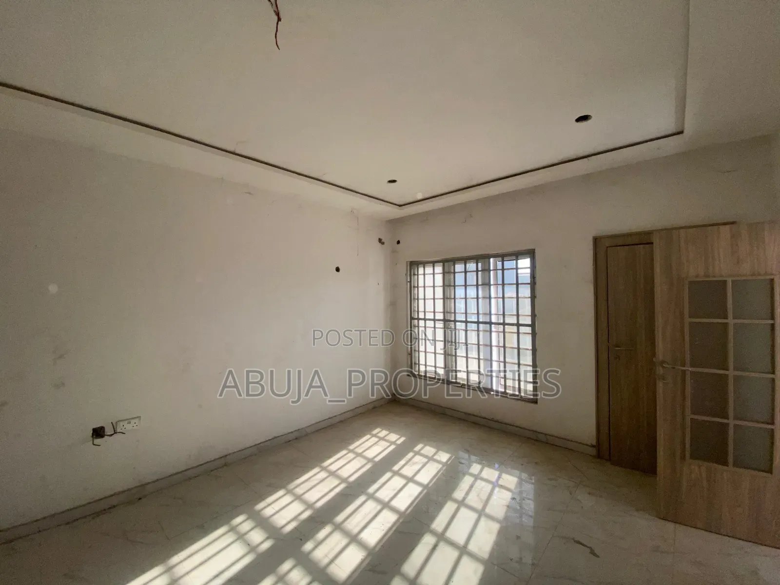 4bdrm Duplex in Guzape District for sale