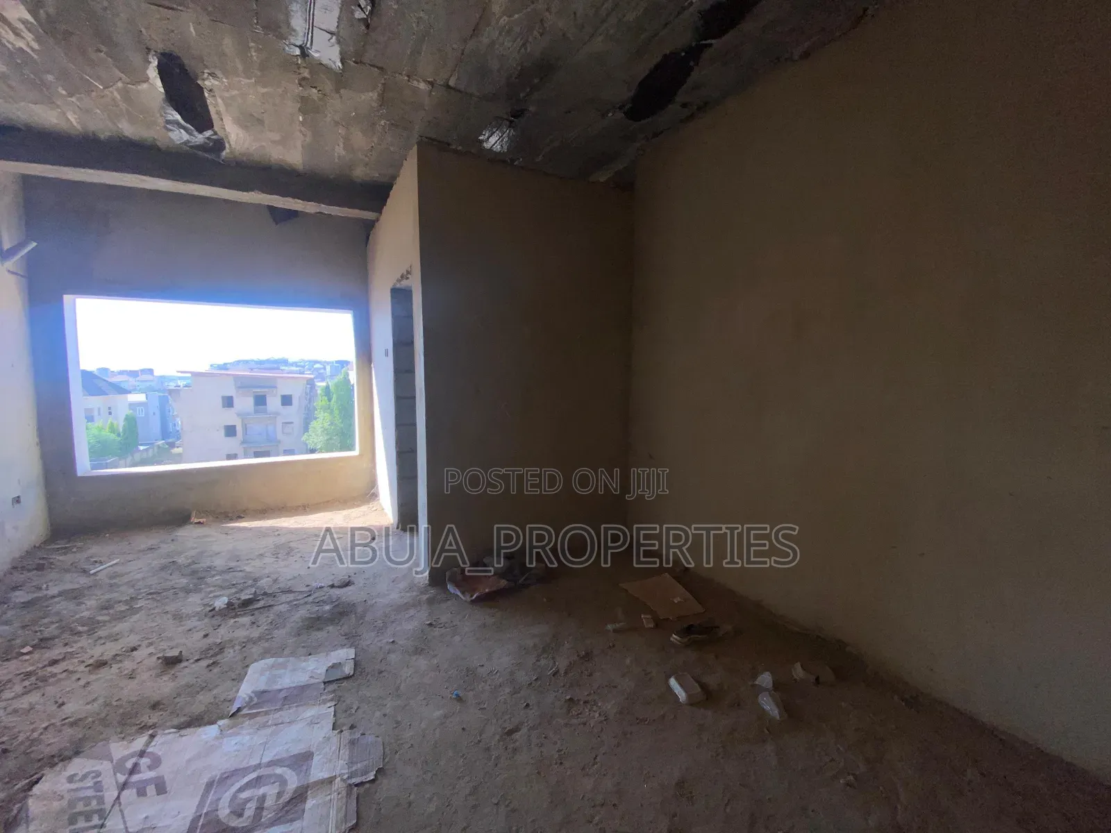 5bdrm Duplex in In A Mini Estate, Guzape District for sale