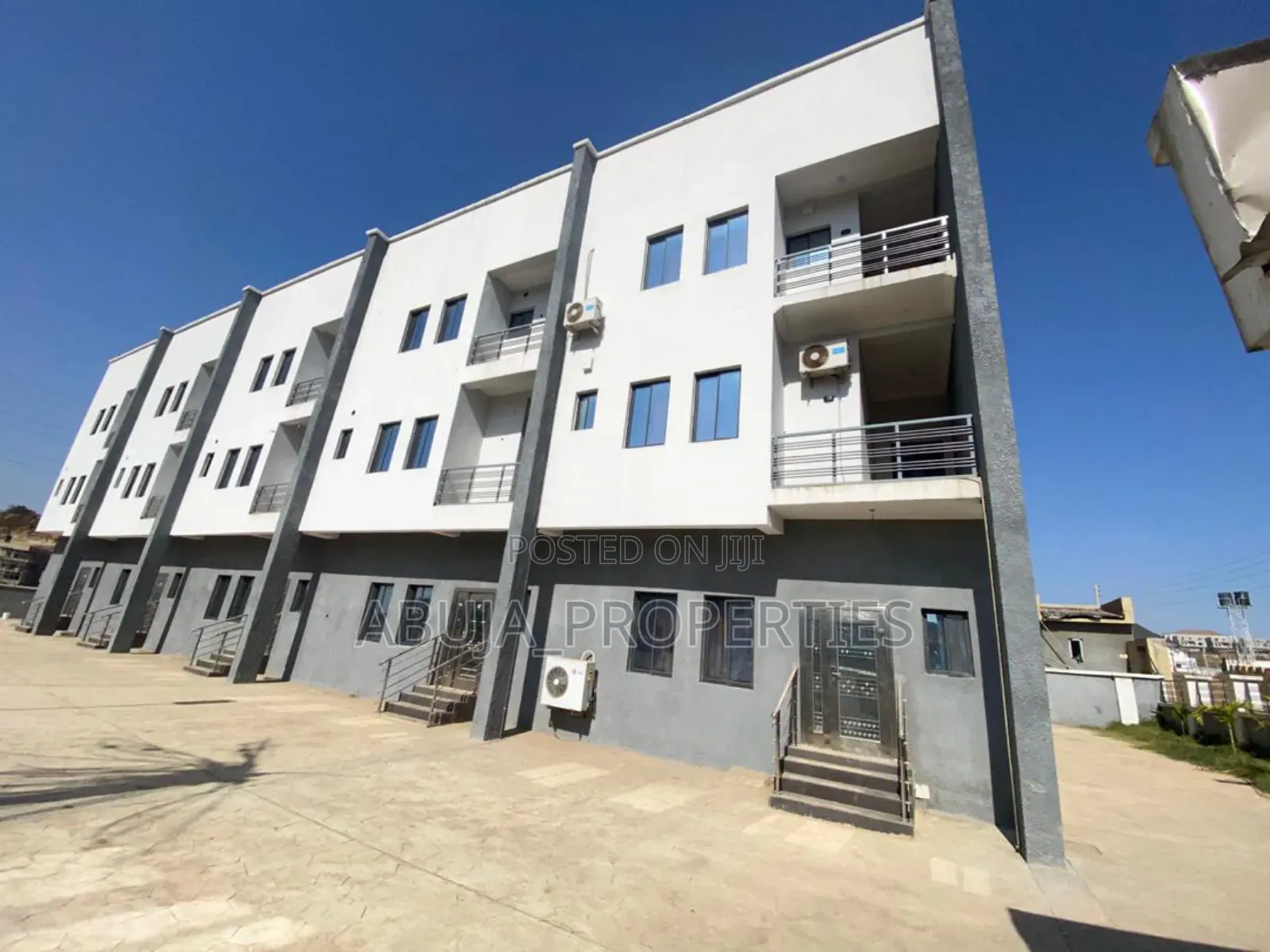 4bdrm Duplex in In A Secured And, Guzape District for rent