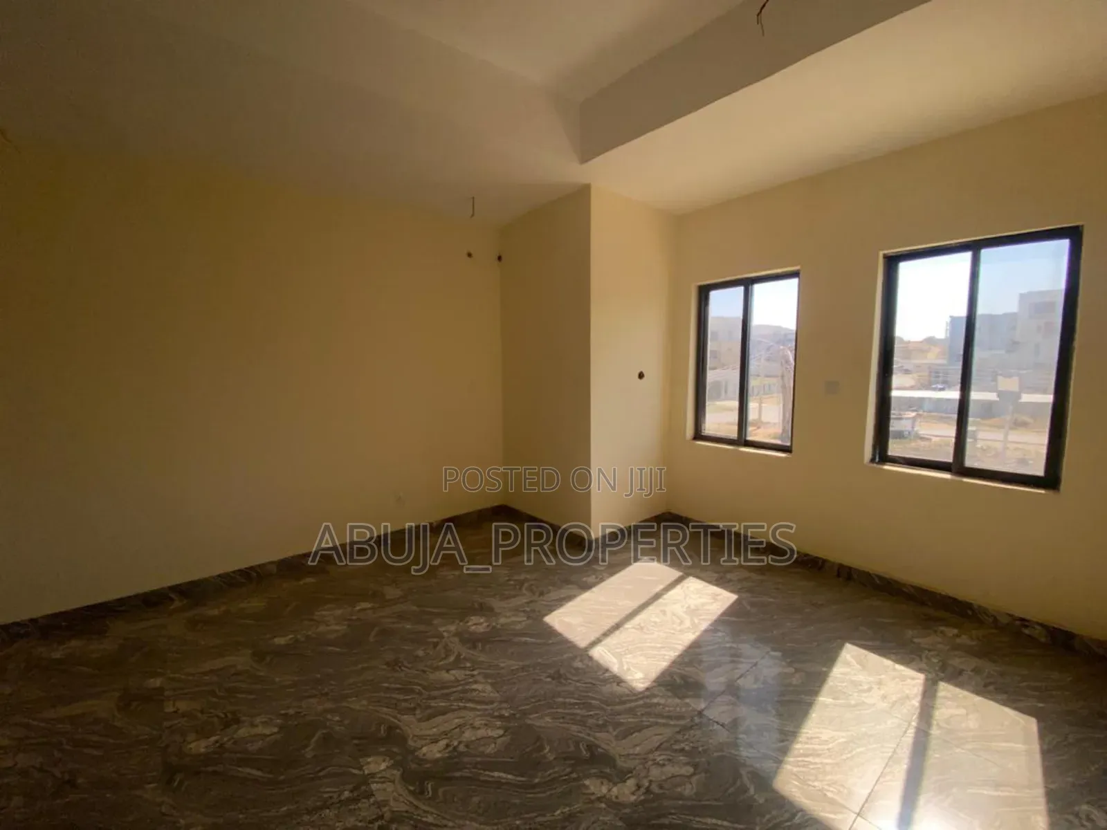 4bdrm Duplex in In A Secured And, Guzape District for rent