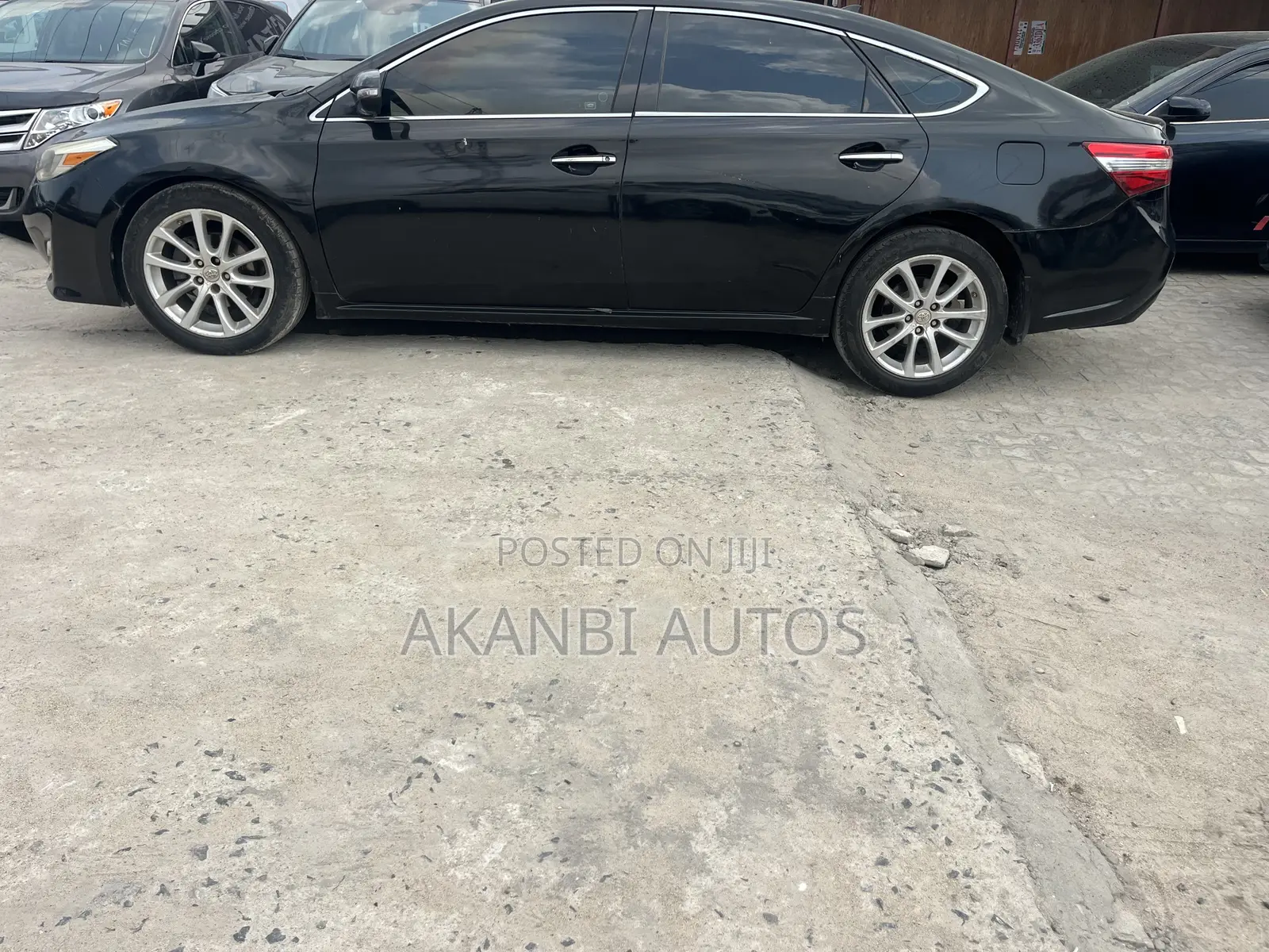 Toyota Avalon Limited Sedan FWD (3.5L 6cyl 6A) 2013 Black