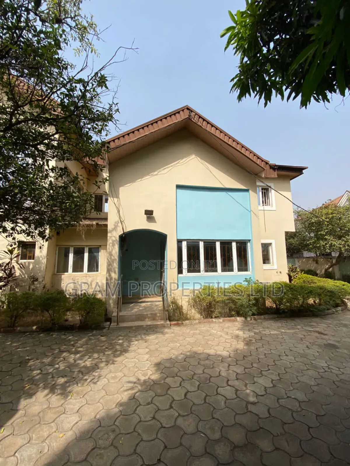 5bdrm Duplex in Judges Quarters, Gwarinpa for sale